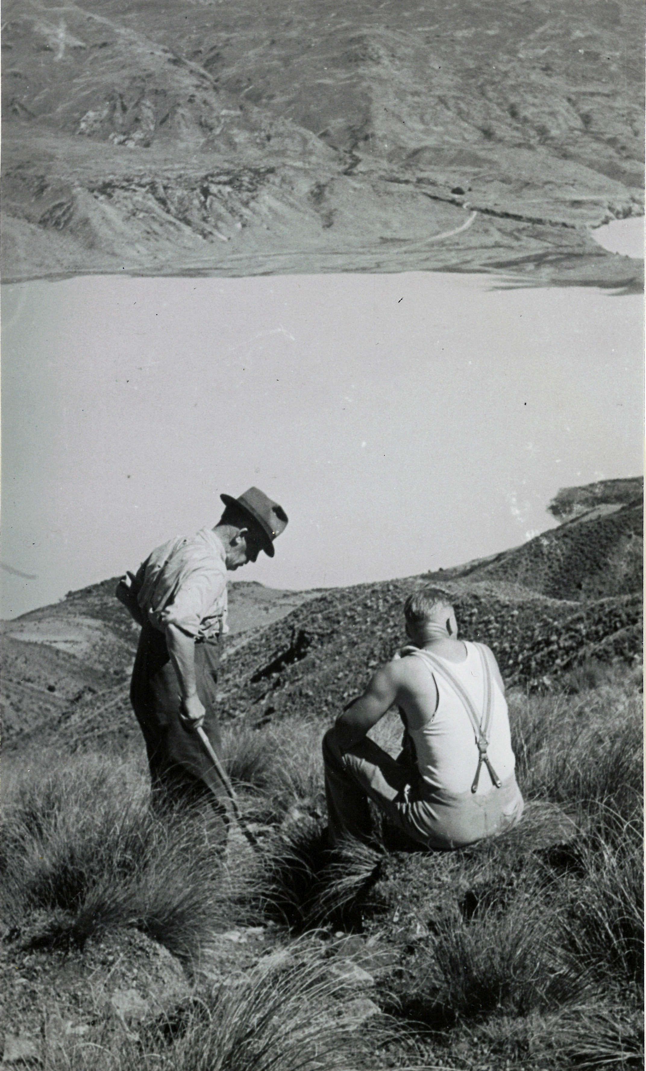 26 Mr G W R Osborne chats with Mr Chapman