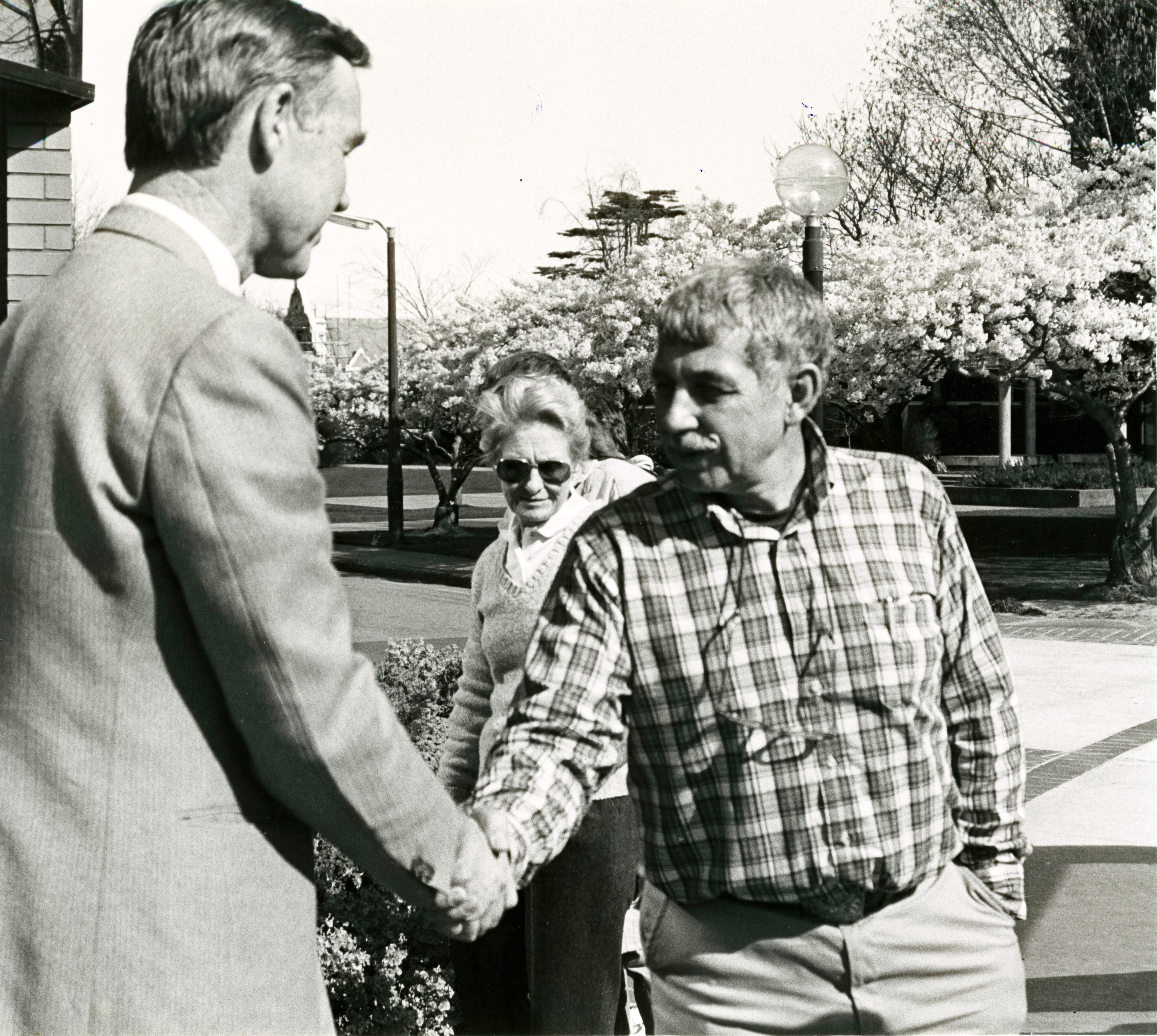 1987 Sept Dr Barry B and Prof Bruce Ross 