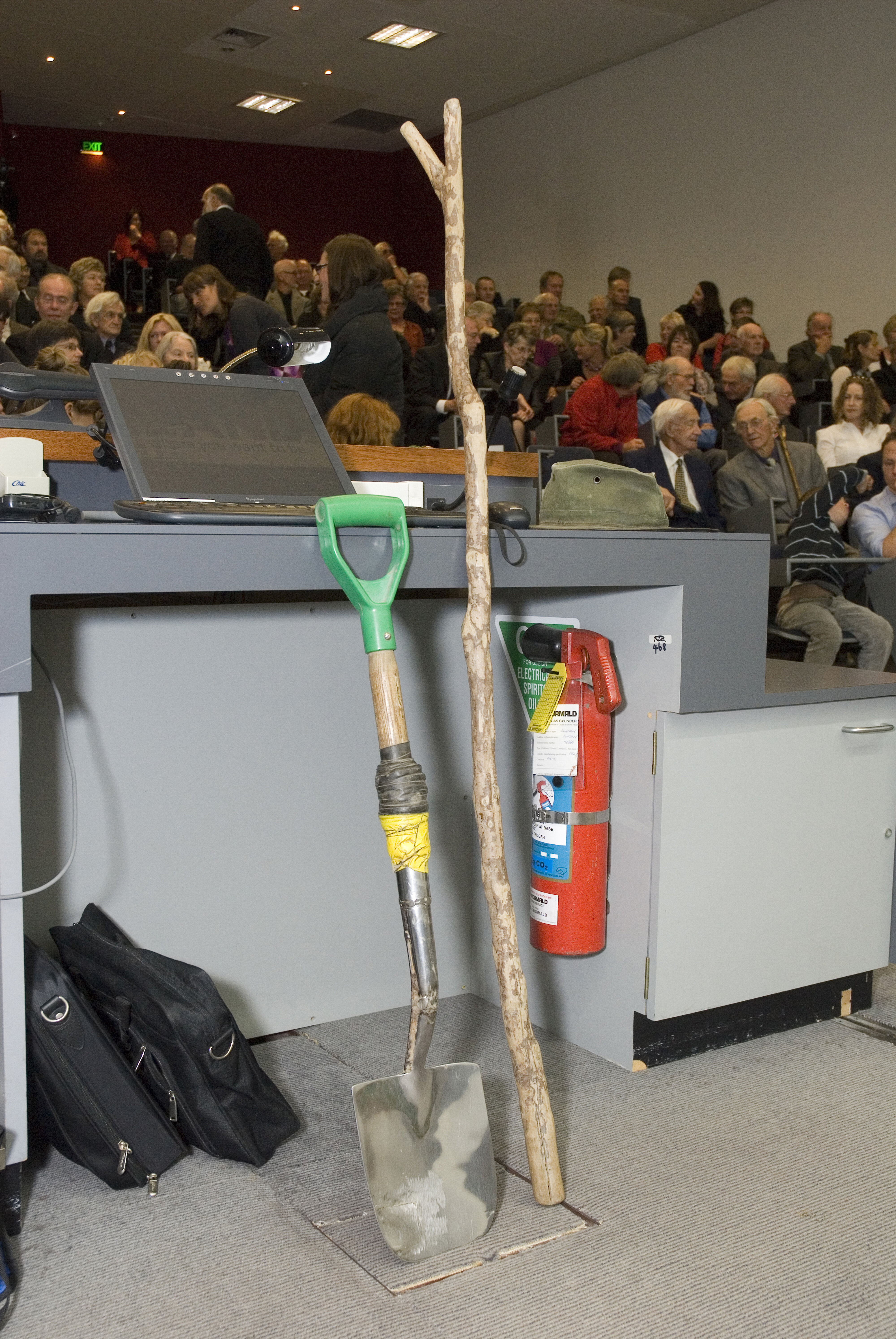 2010 Professor T. W. Walker Memorial Service 02