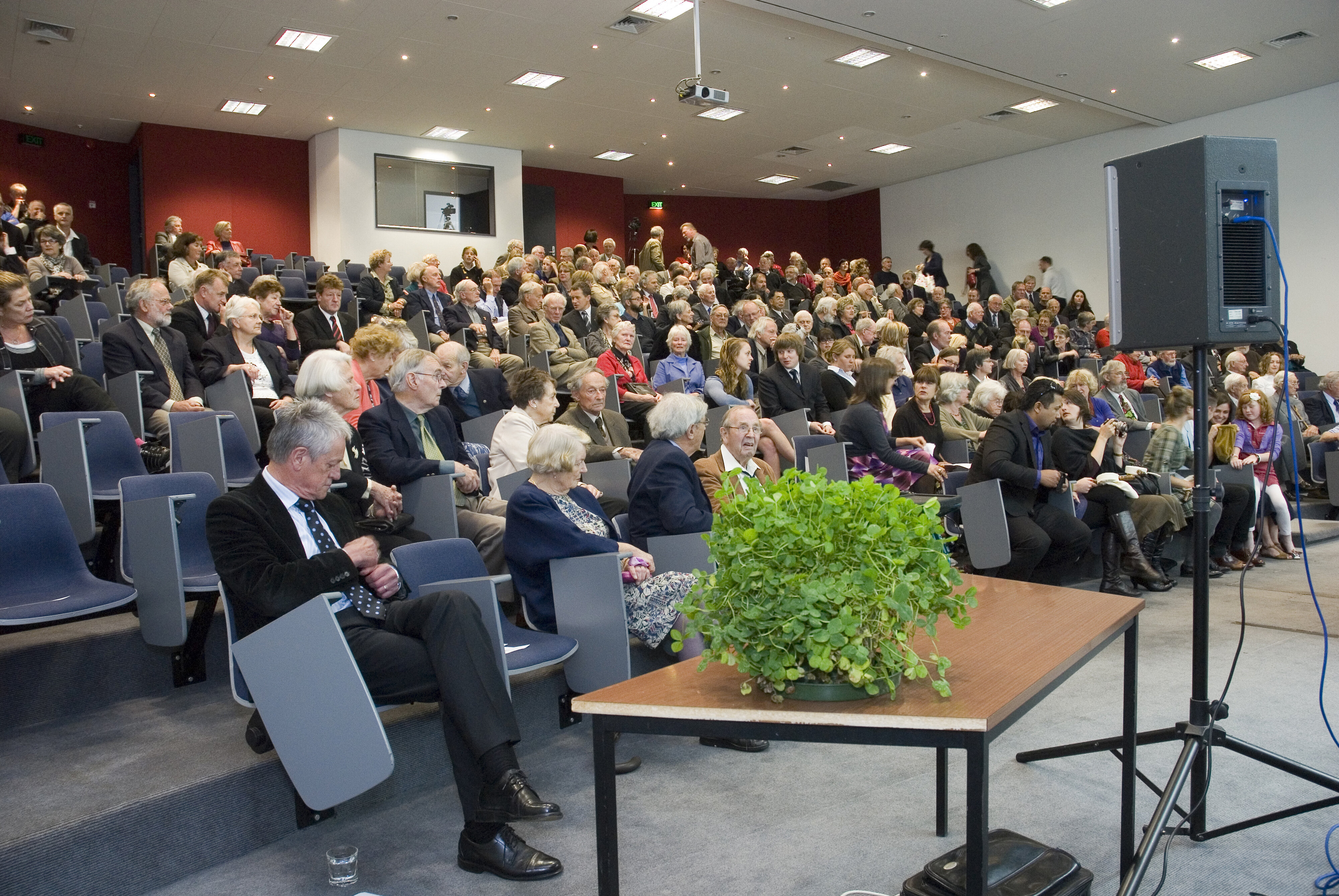 2010 Professor T. W. Walker Memorial Service 04