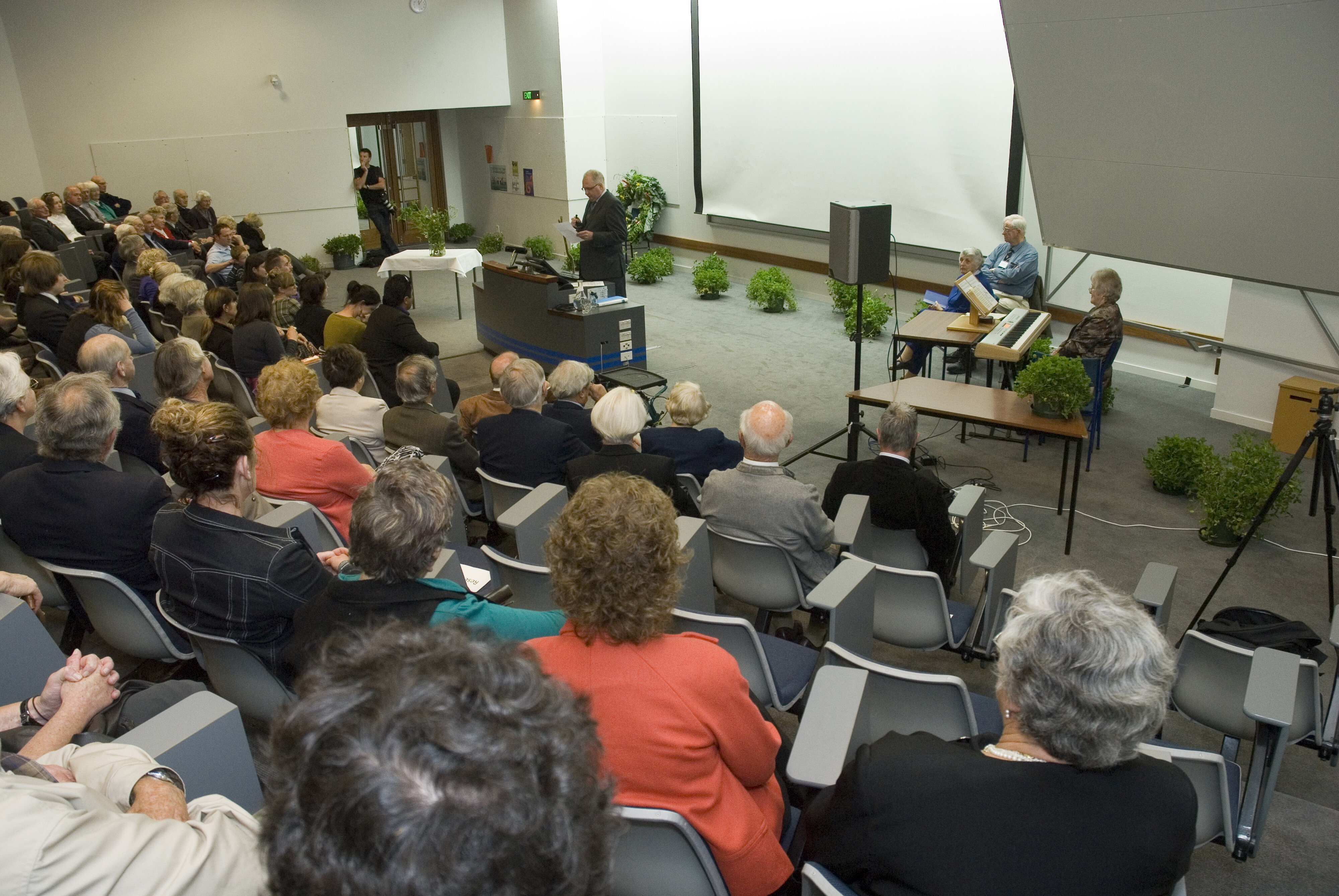 2010 Professor T. W. Walker Memorial Service 11