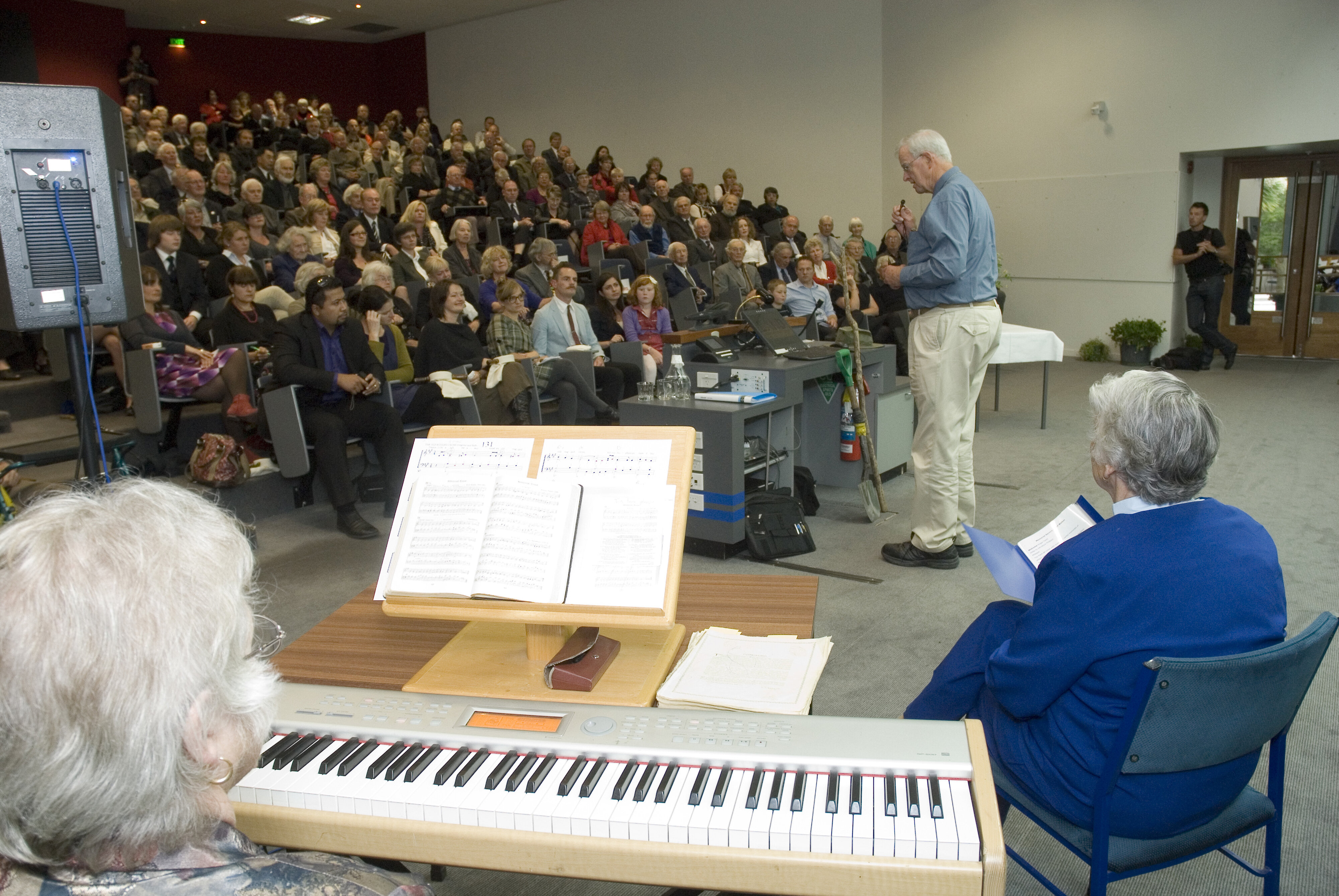 2010 Professor T. W. Walker Memorial Service 12