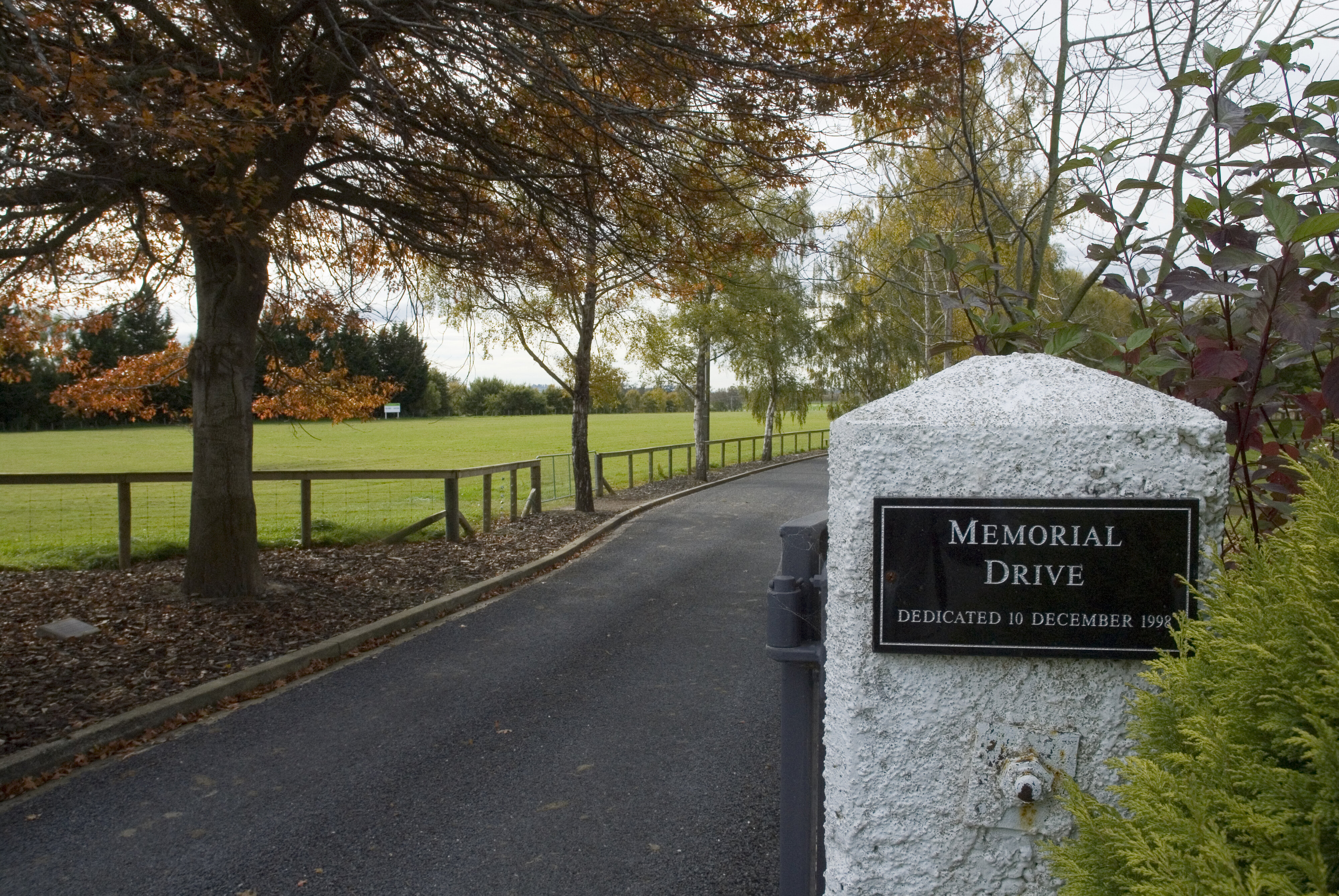 Telford Memorial Drive Entry