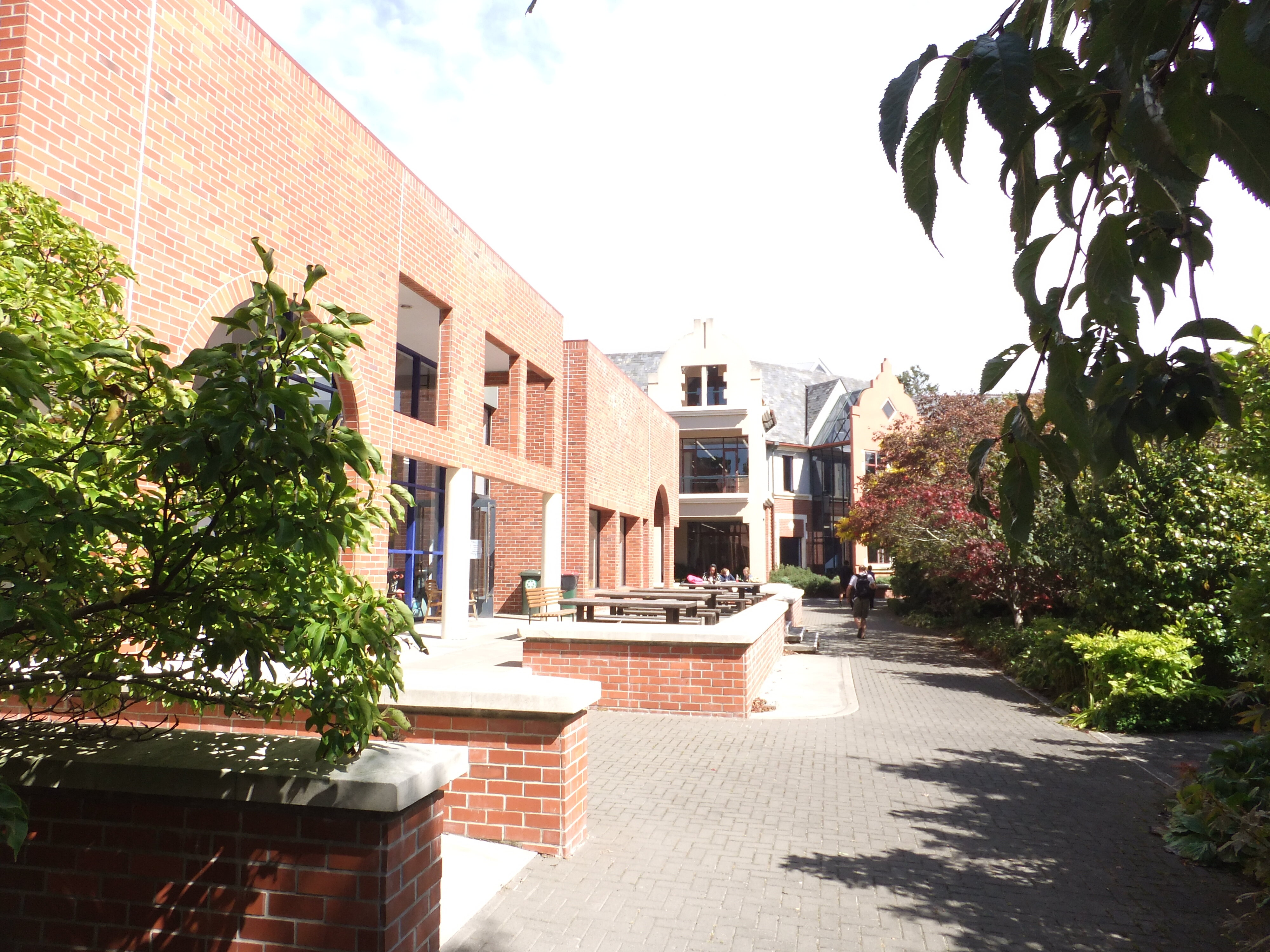 2016 Commerce Building 01