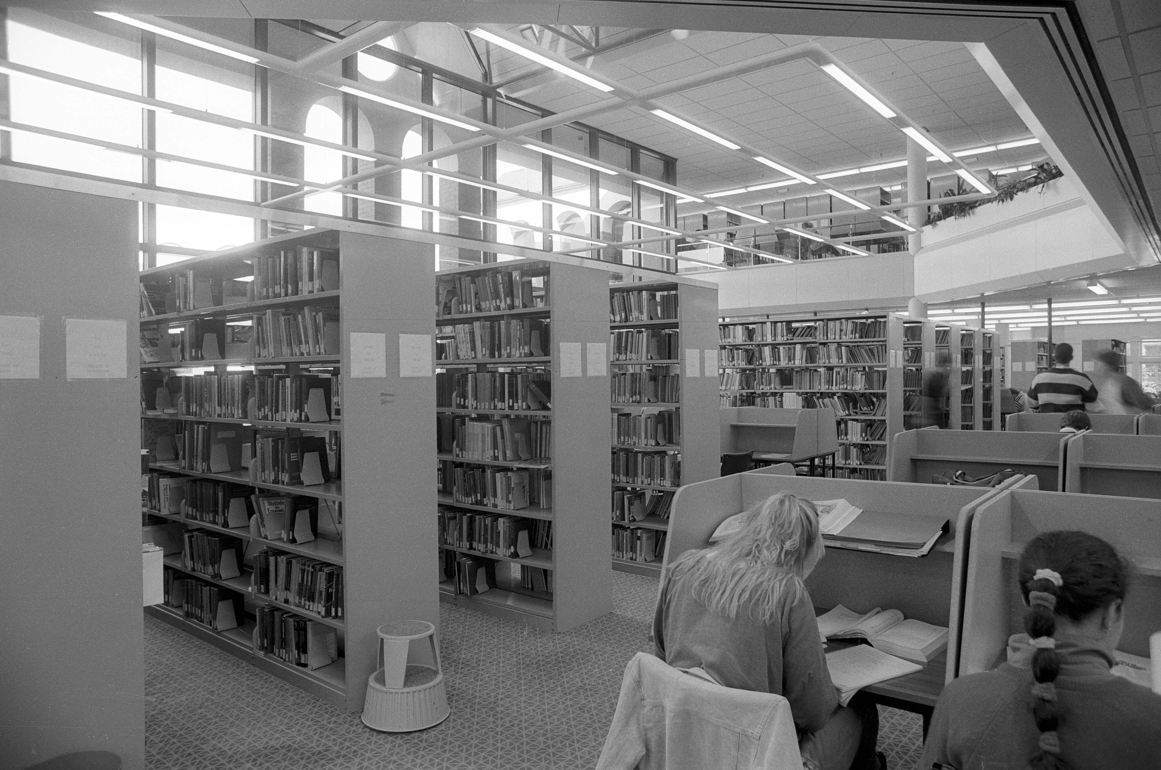 Ivey Hall Library 01