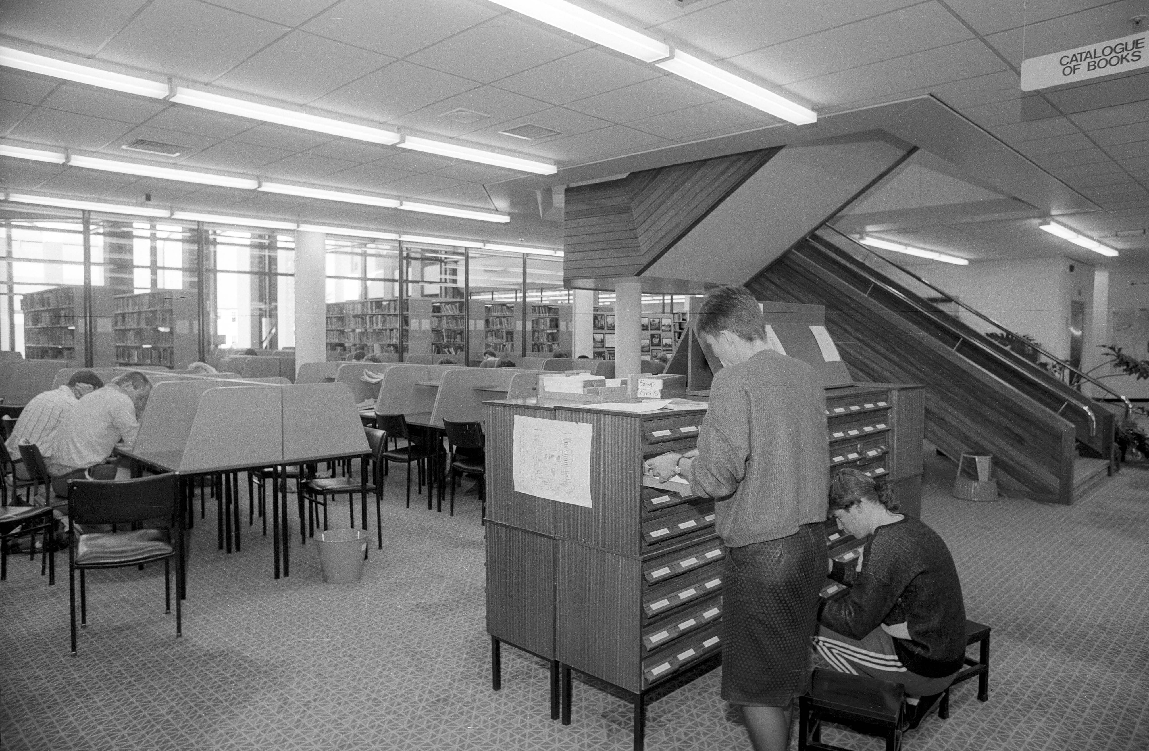 Ivey Hall Library 02