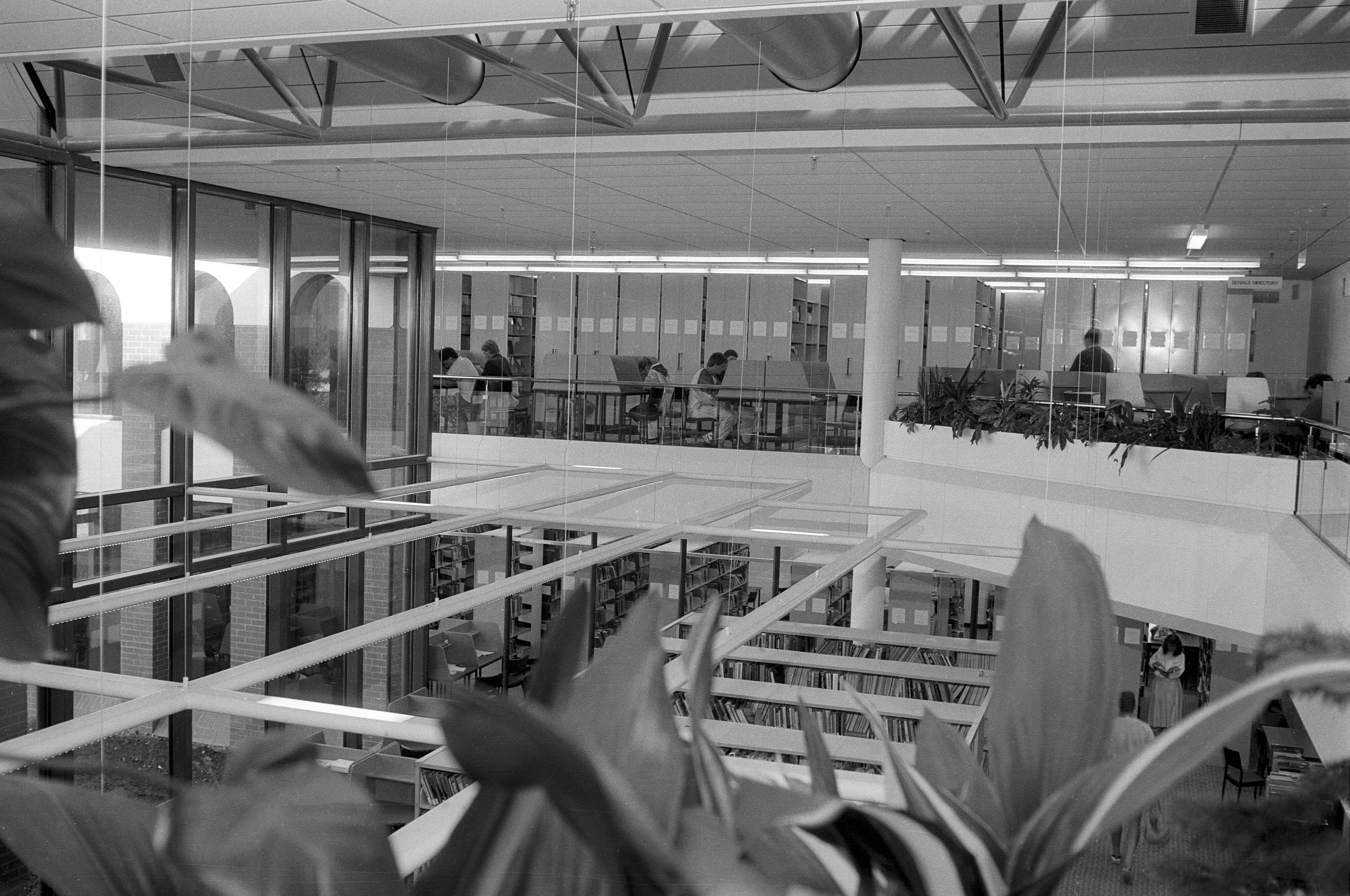 Ivey Hall Library 08