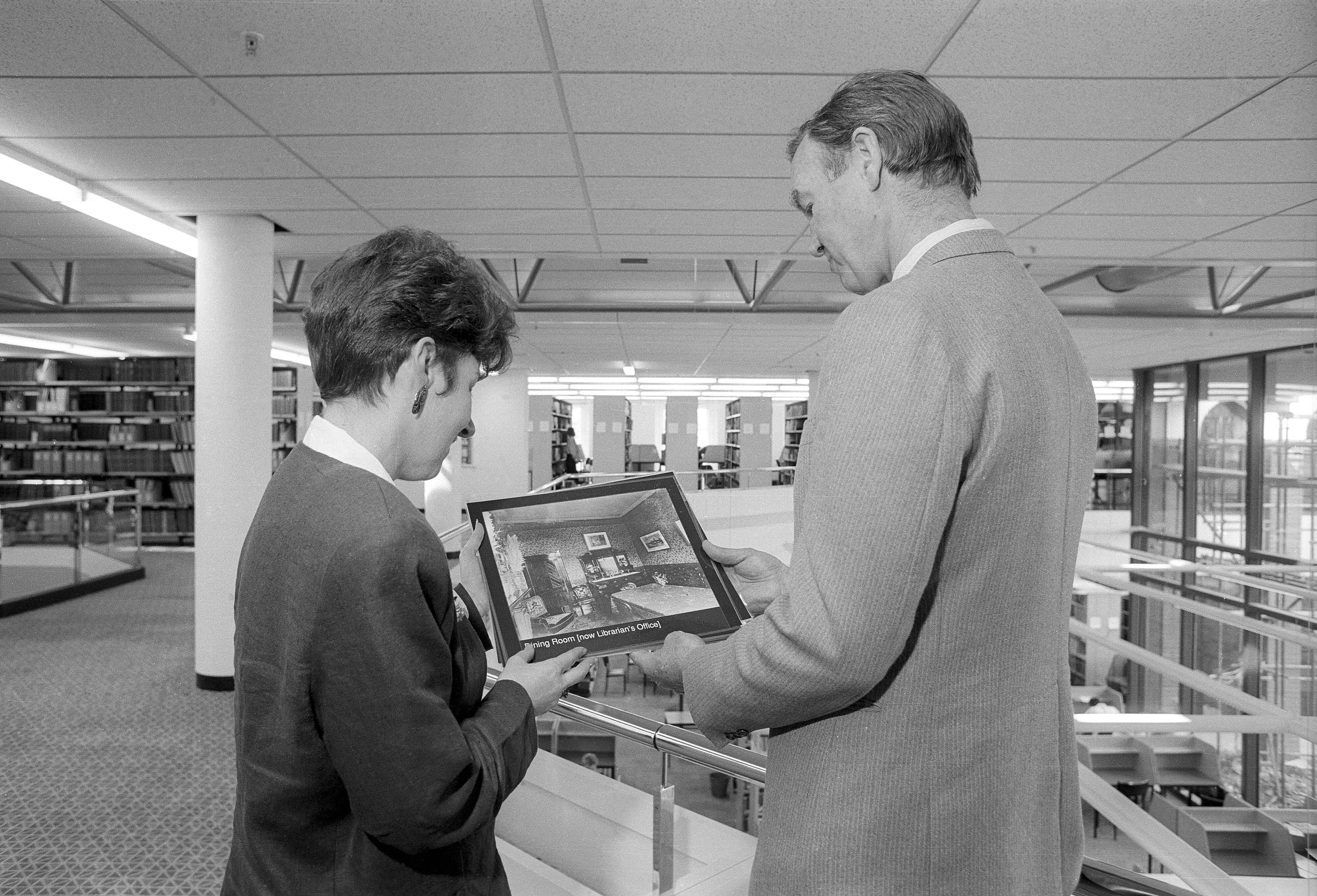 Ivey Hall Library 17