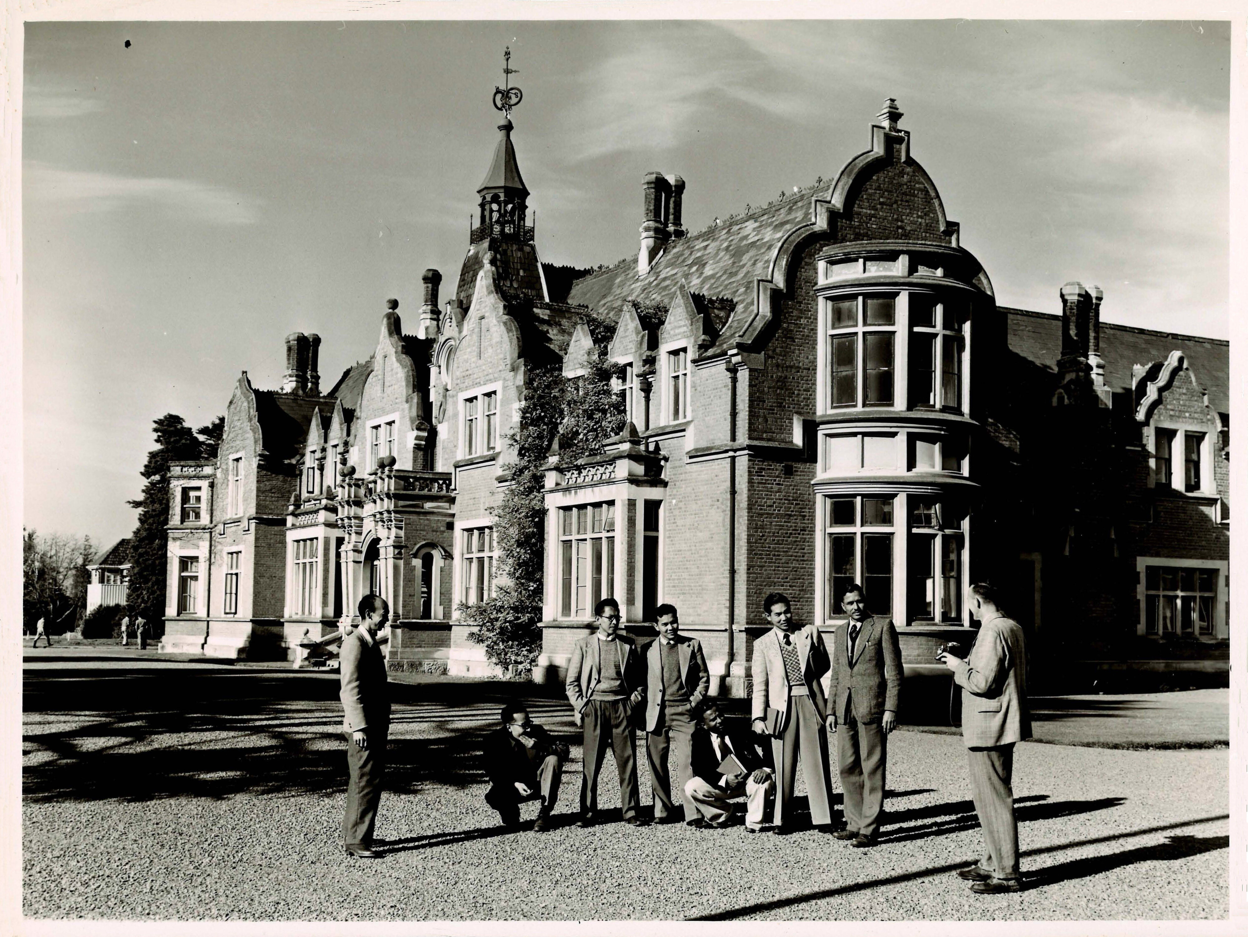 Colombo Plan Students 28