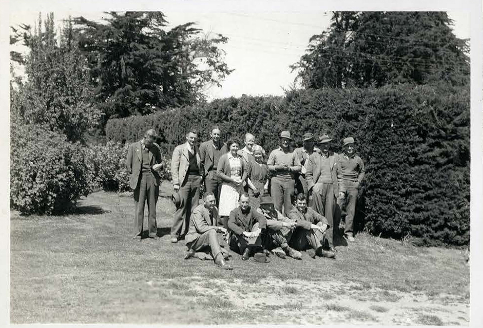 1945 VFM field trip VFM students and staff