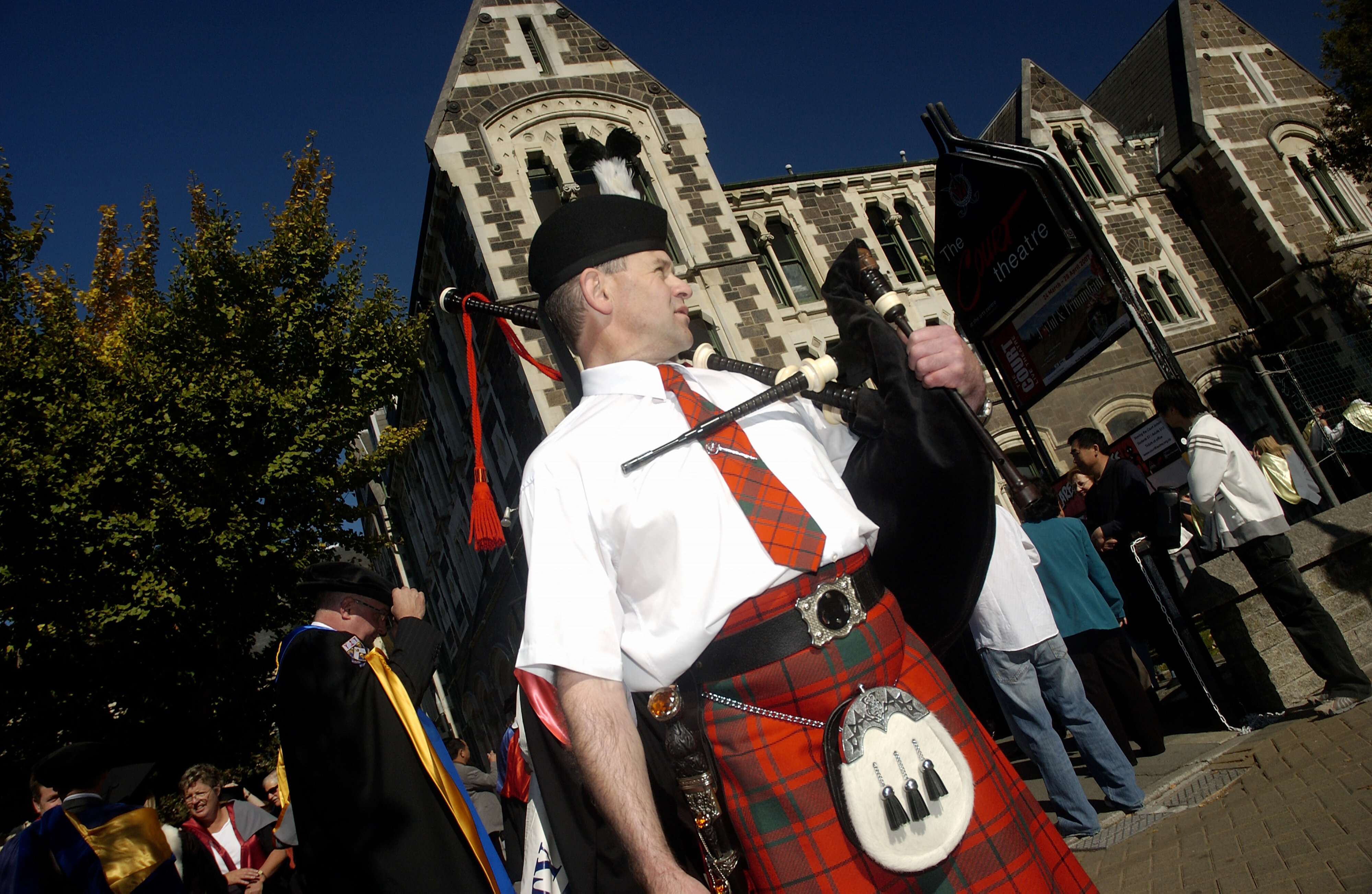 2007 LU Graduation Procession 048