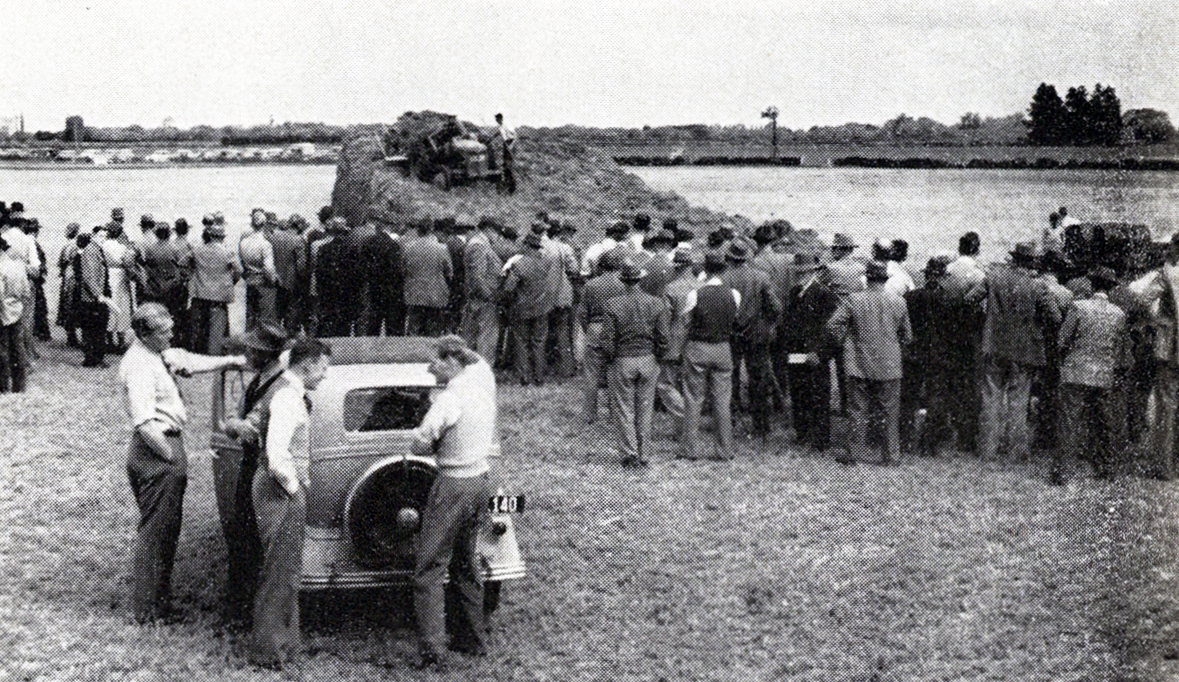 1951 Building the silage clamp October 1951