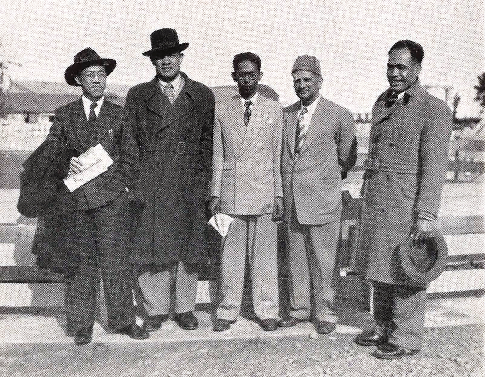 1953 Messrs Poh Melitiana Khandakar and Jallil Josefa inspect the sheep yards