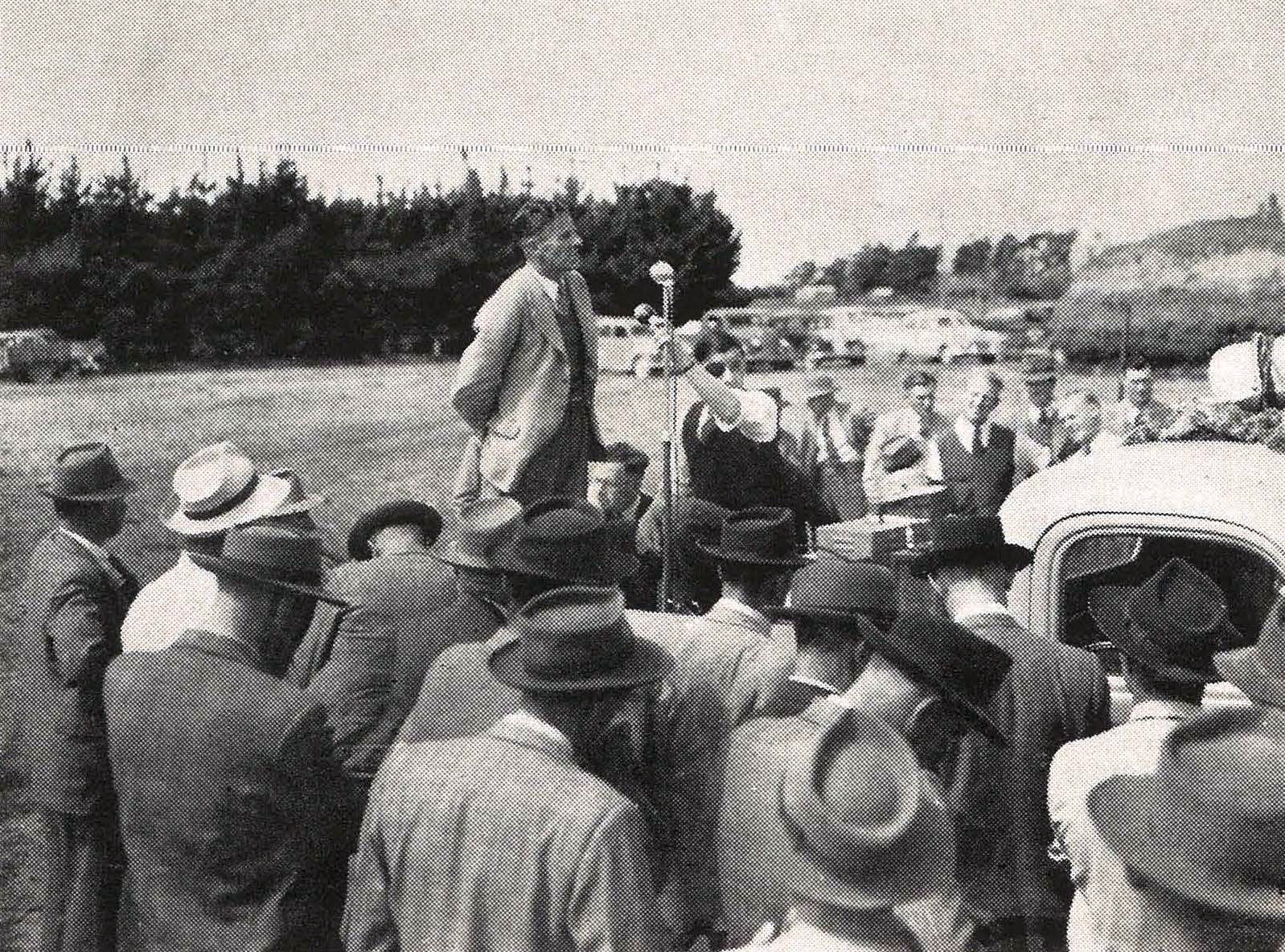 1953 Mr C P Tebb addresses visitors on the making of silage