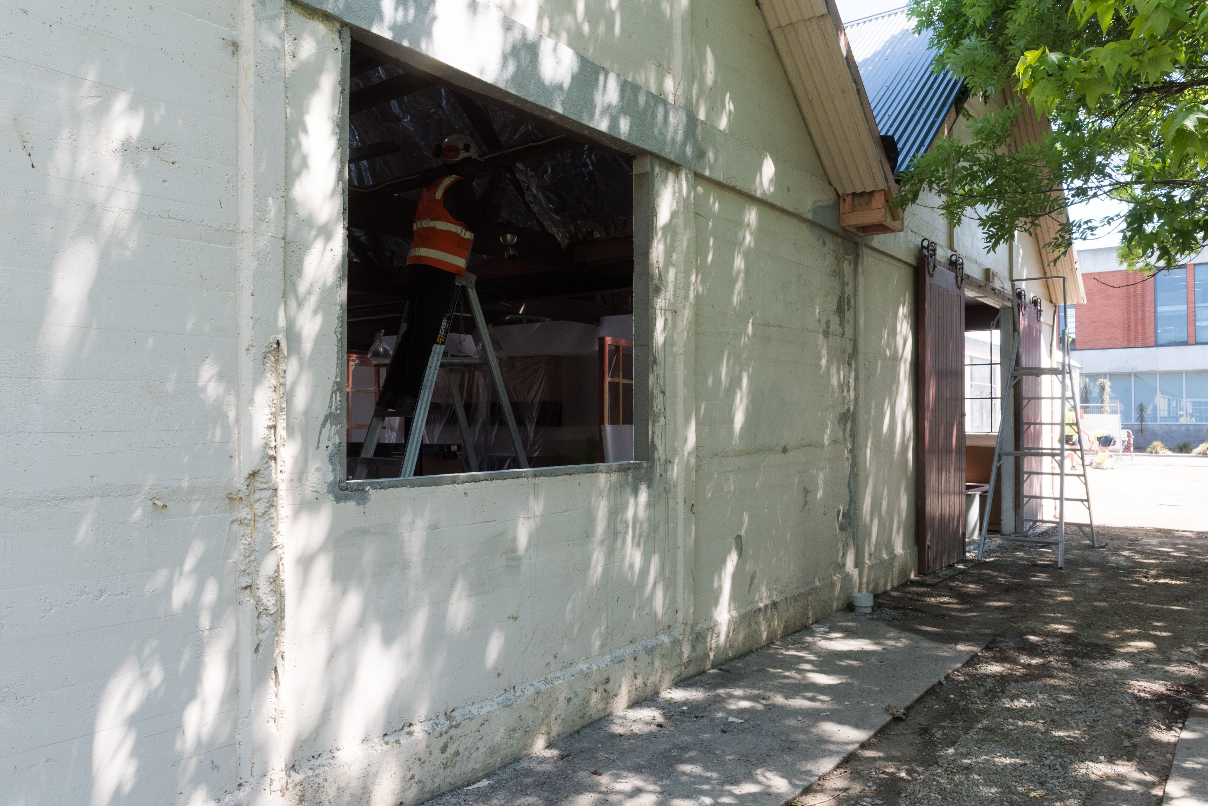 2015 Lincoln University Student Workshop Refurbishment 098