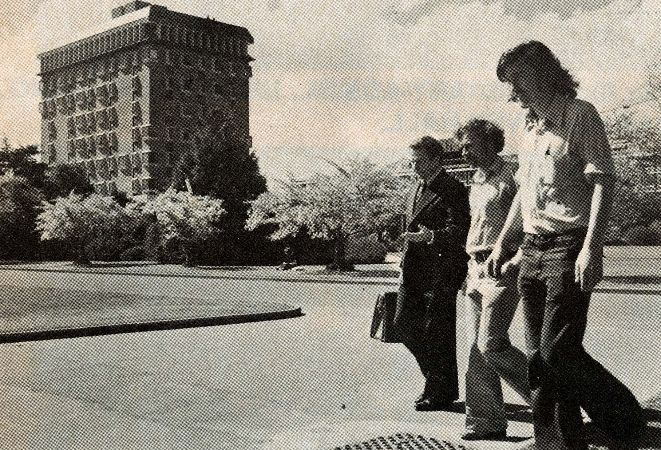 1975 Countrys Leader and Student Leaders