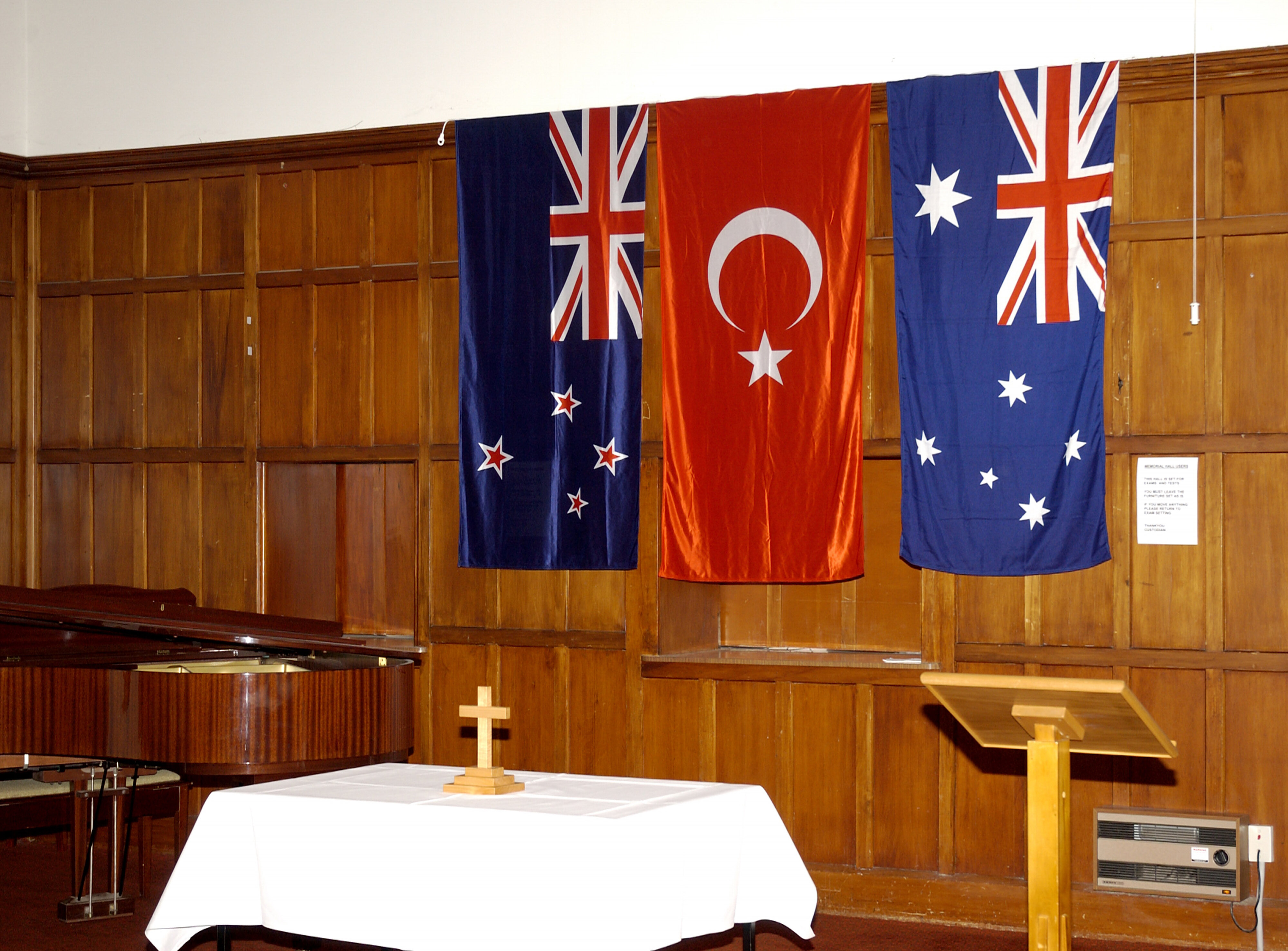 2005 ANZAC Day Service 02