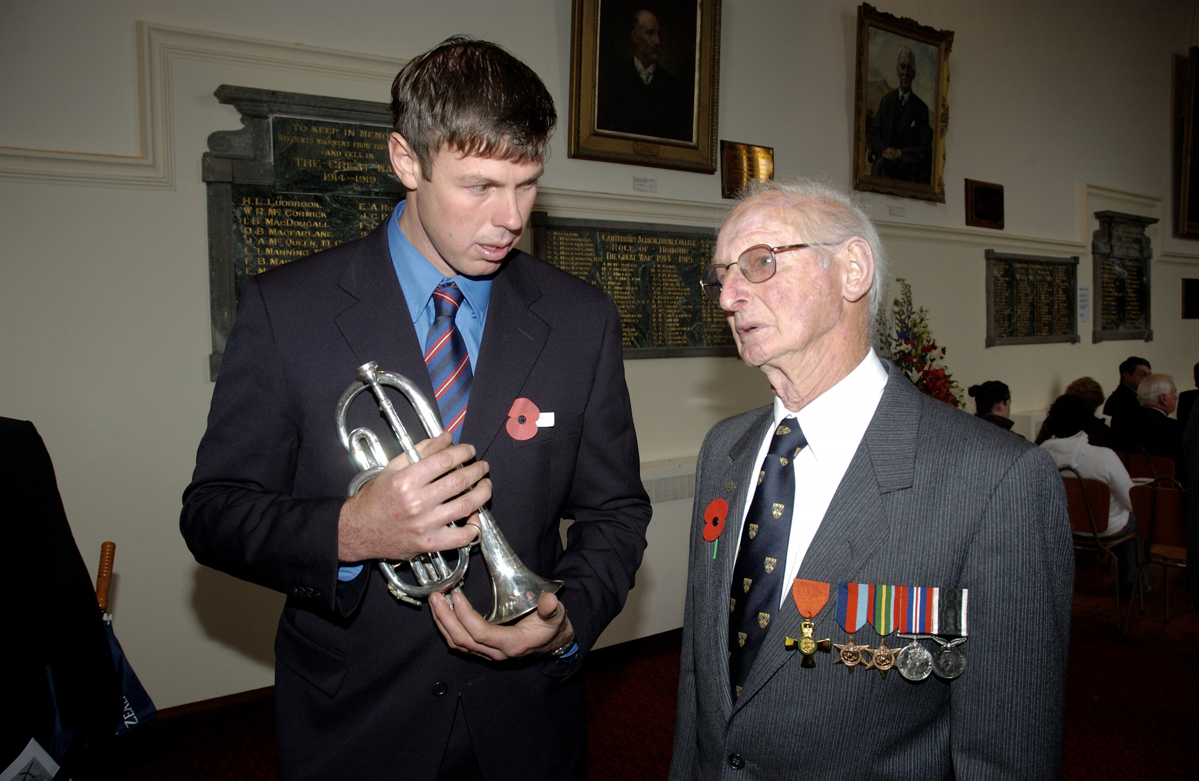 2005 ANZAC Day Service 16