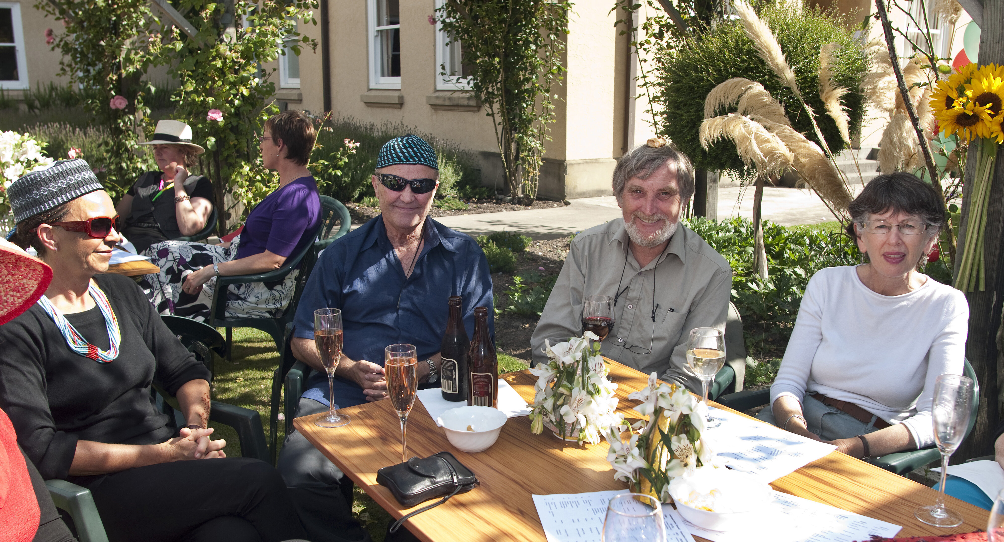 2009 Lincoln University Staff Garden Party 026