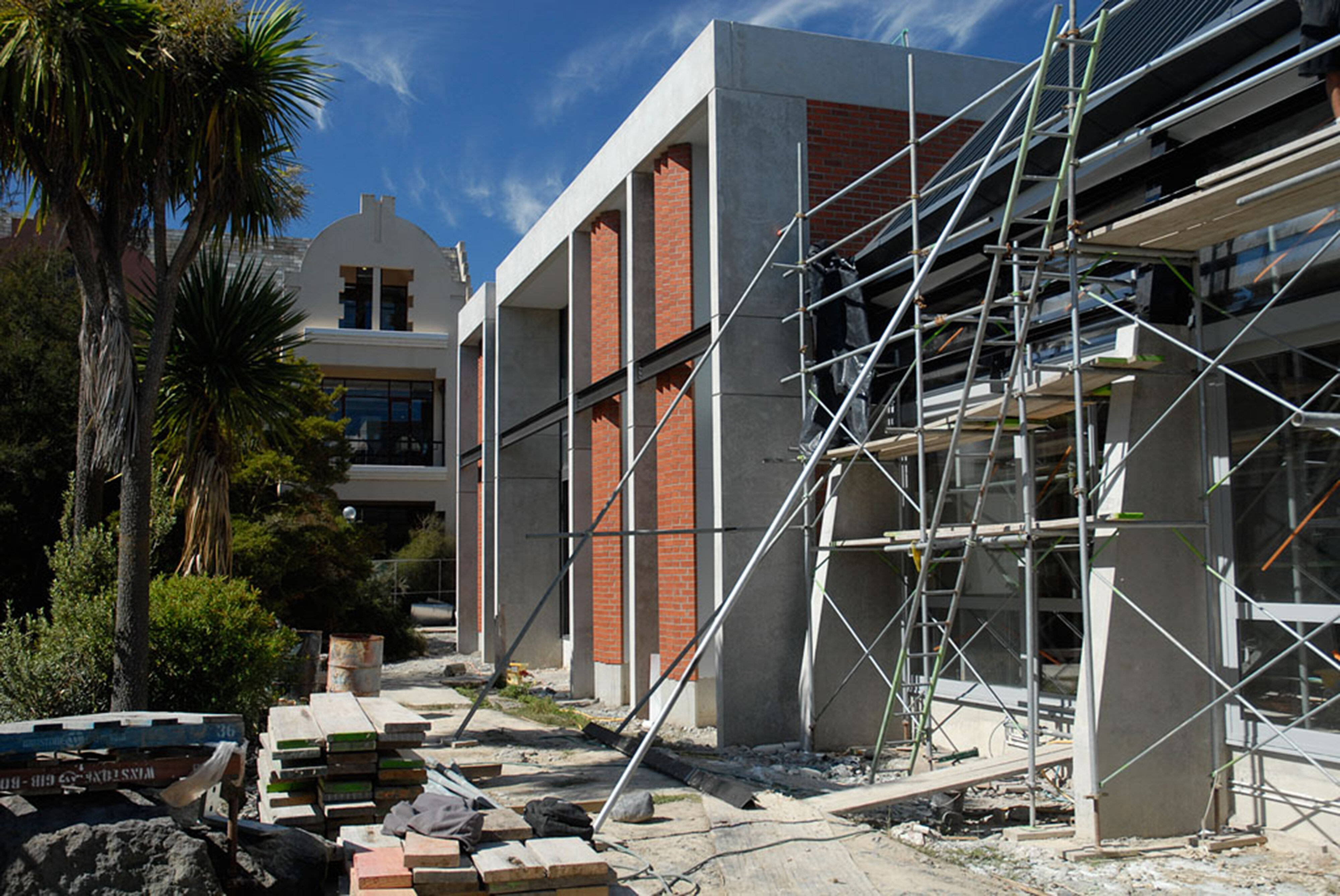2008-2009 SoLA Building Construction 2009-03-17  105