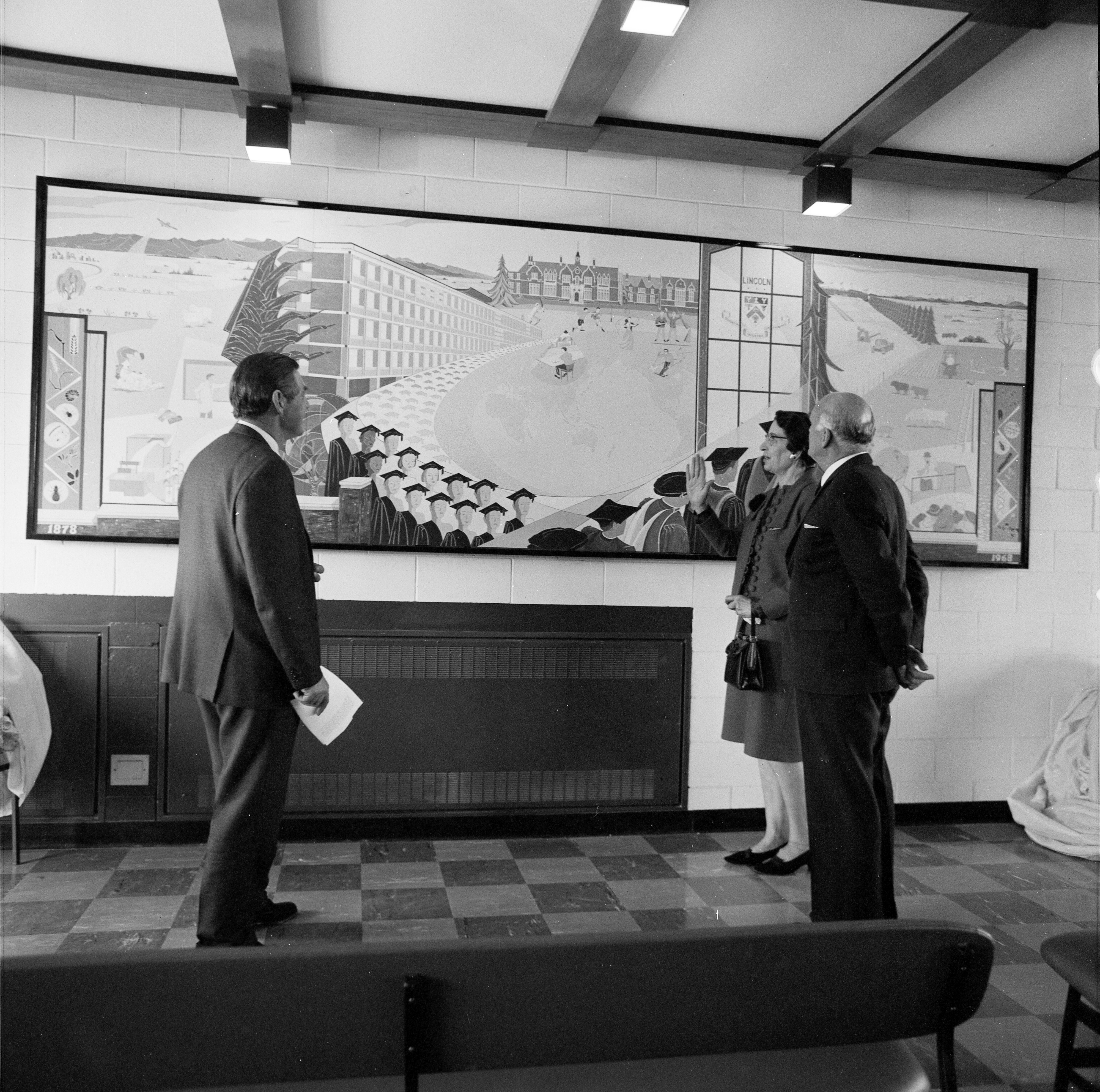 1969 Presentation of mural designed and painted by Lady Burns 5