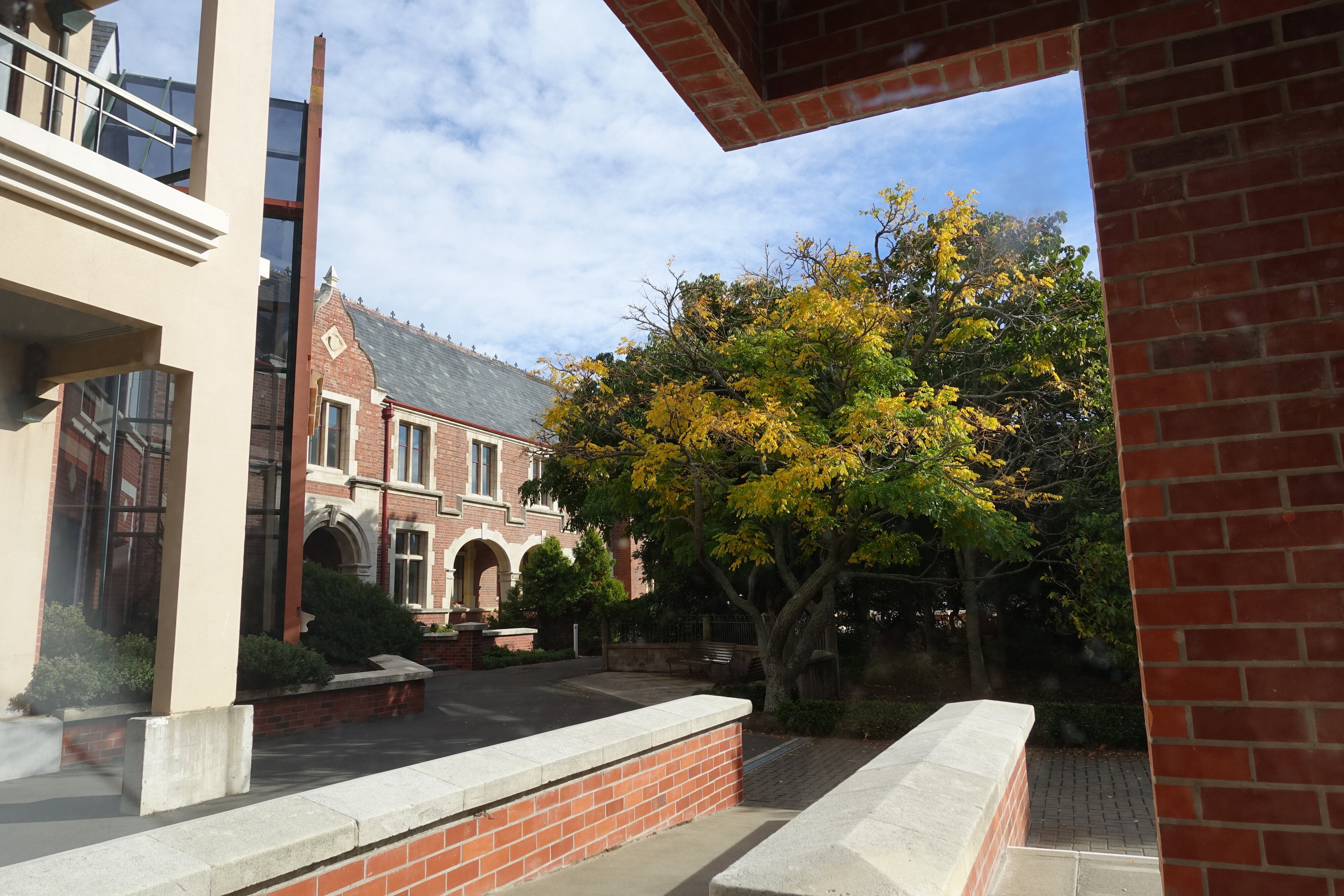 2016 Ivey Hall from Commerce Building 02