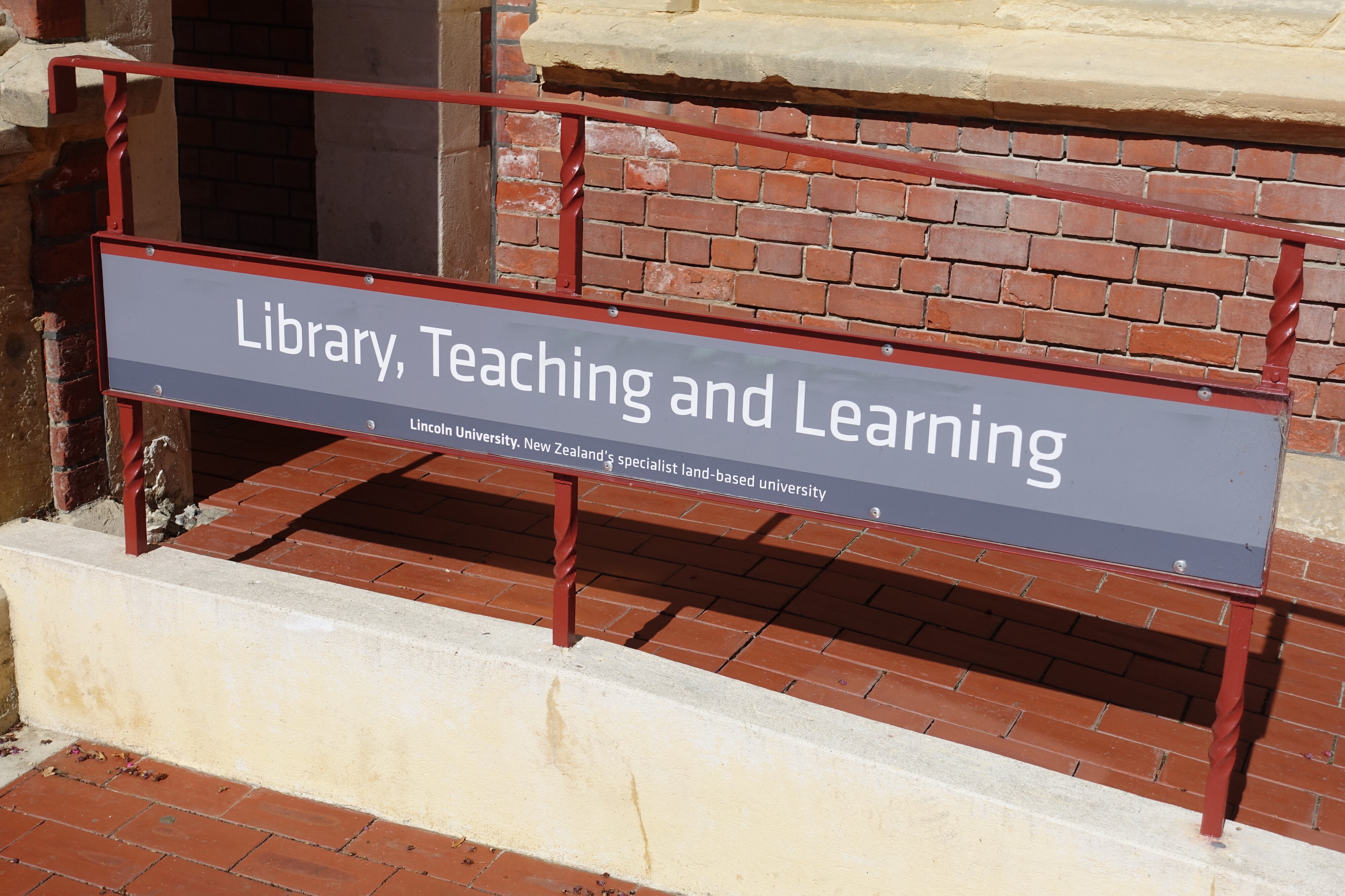 2016 Library, Teaching and Learning in Ivey Hall