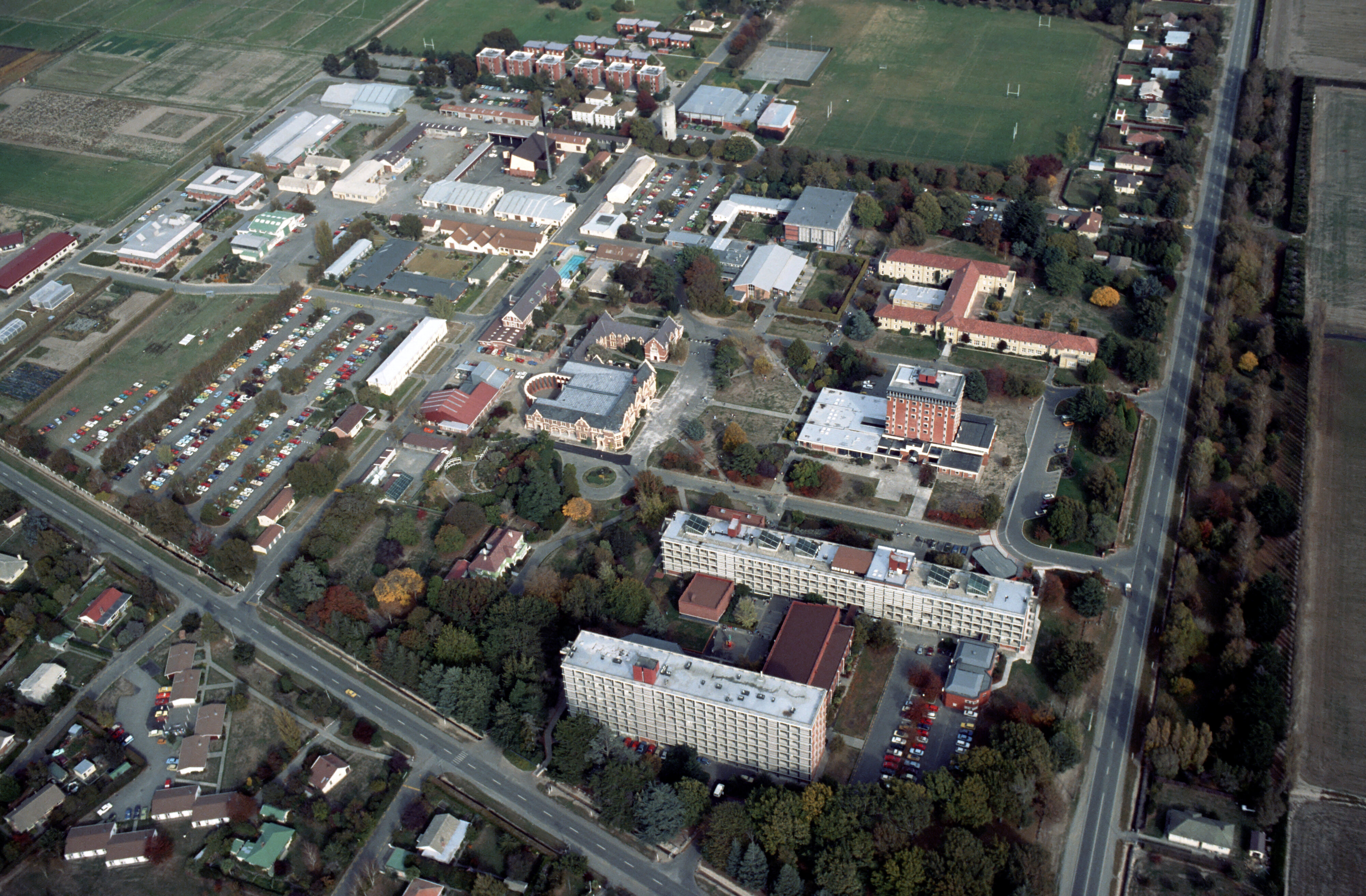 Lincoln Campus aerial view (1989)