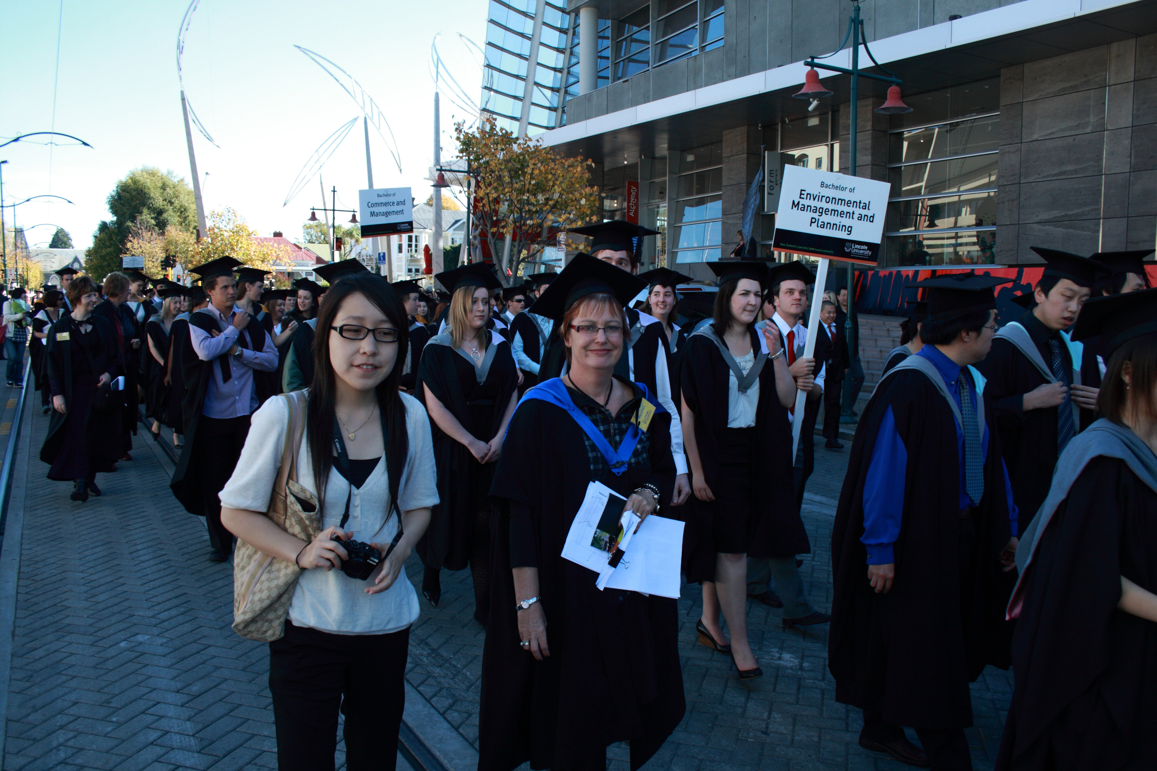 2010 LU graduation afternoon procession (131)