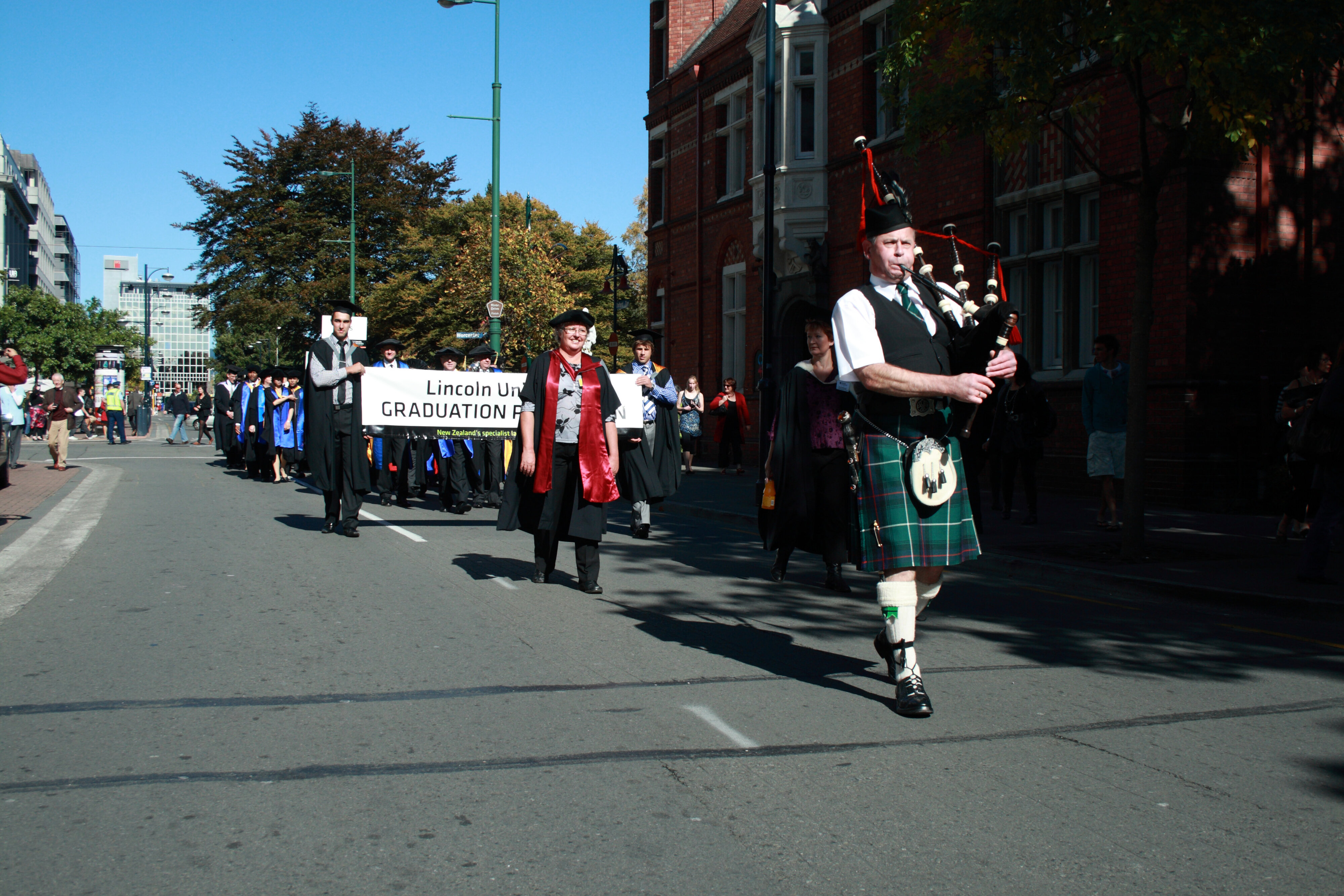 2010 LU graduation afternoon procession (159)