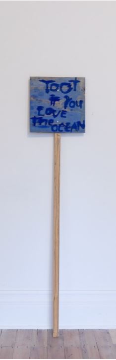 Toot if you love the ocean