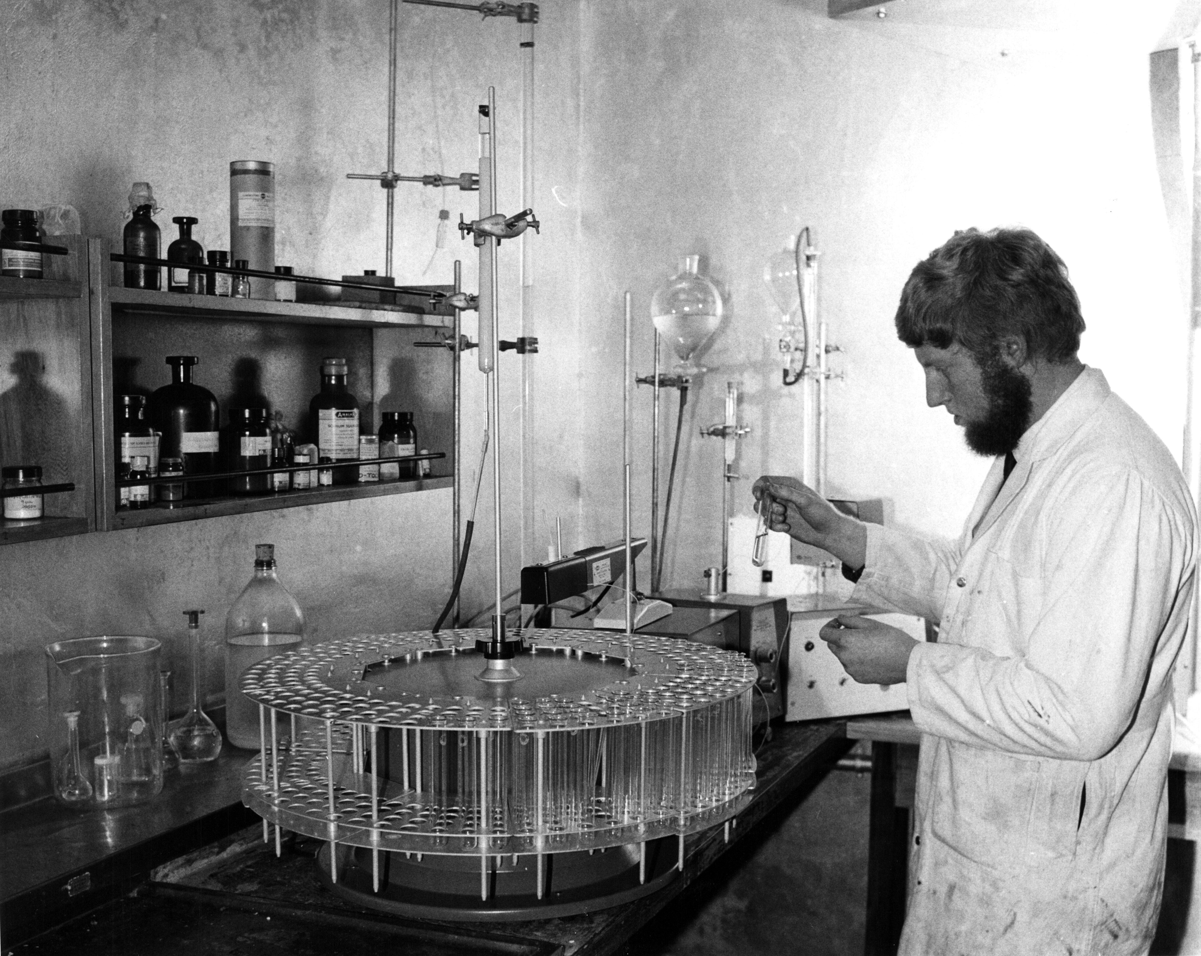 1970s Lincoln College laboratory