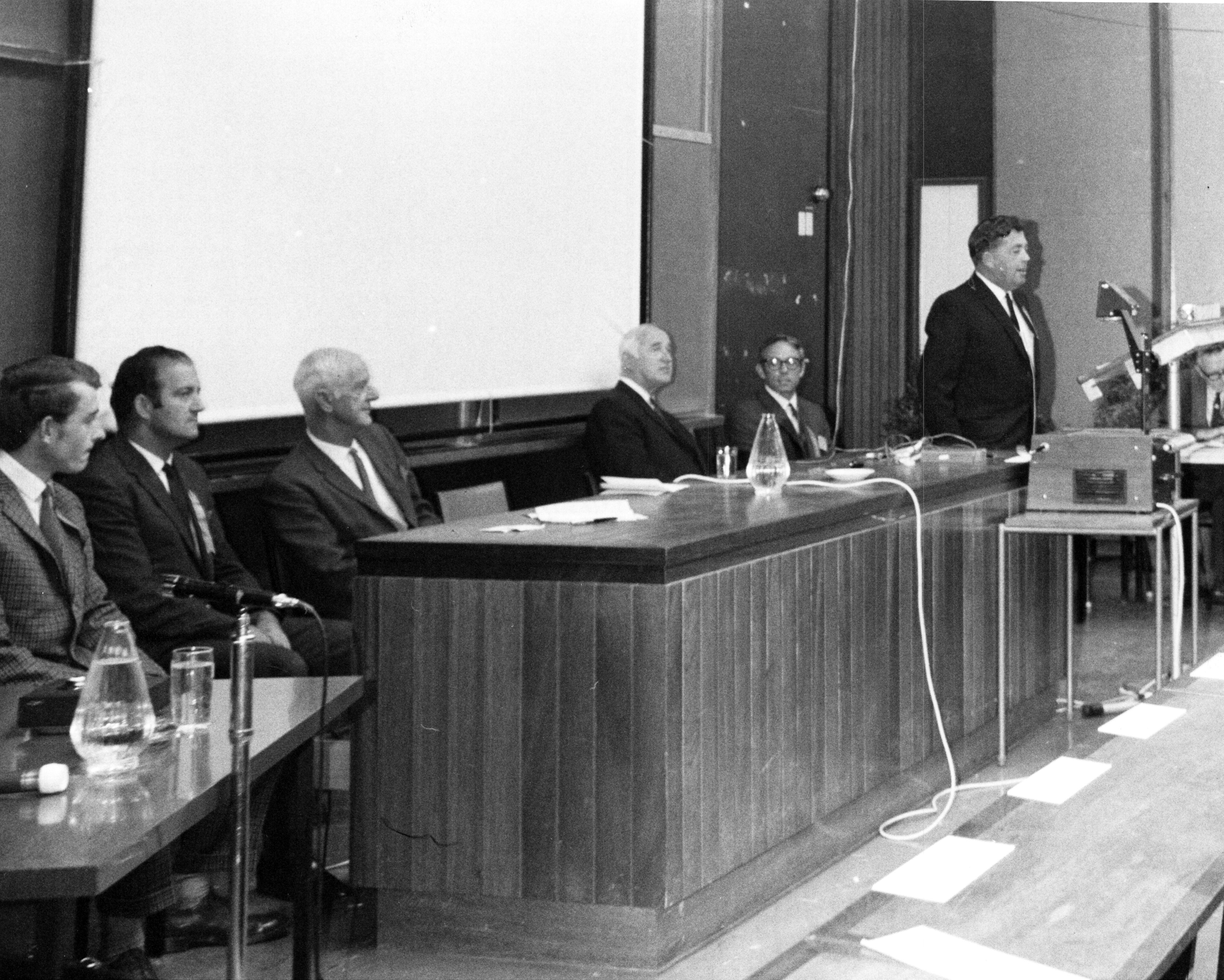 1970s Lincoln College Council meeting 