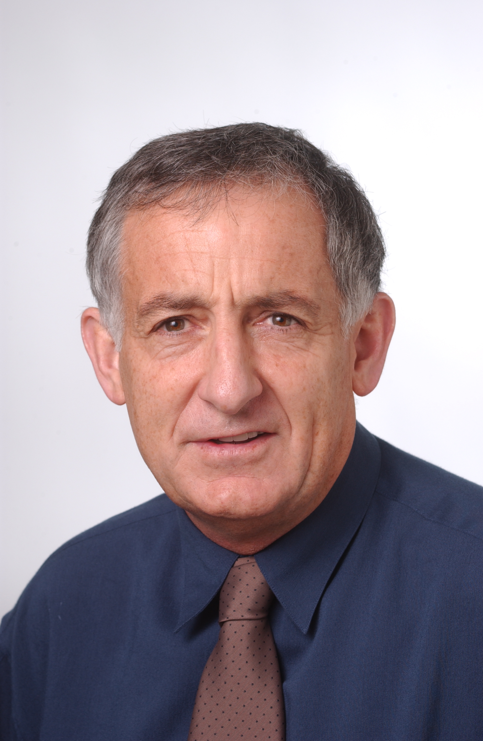 Mr Keith Woodford