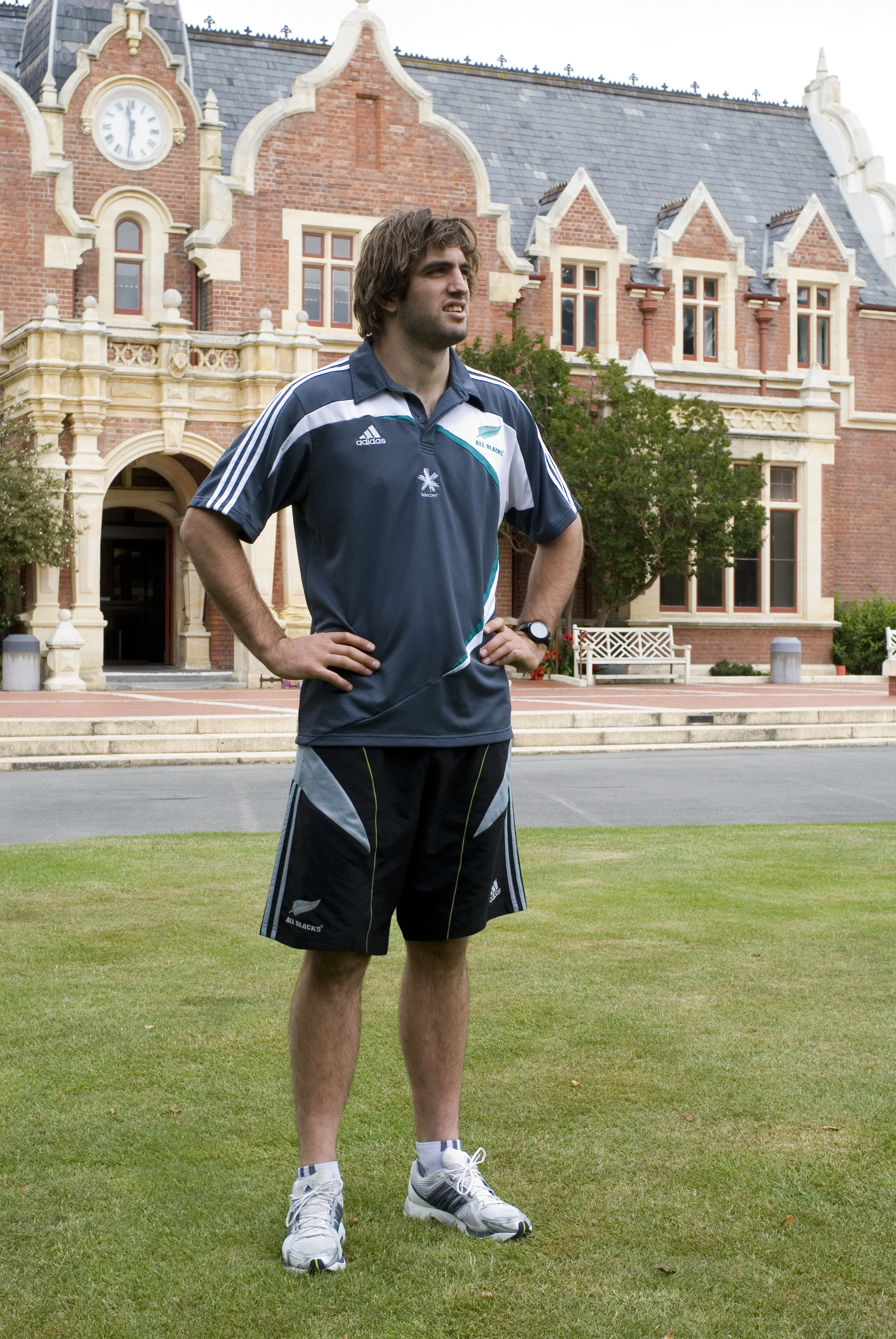 2010-12-16 Sam Whitelock in front of Ivey Hall 02