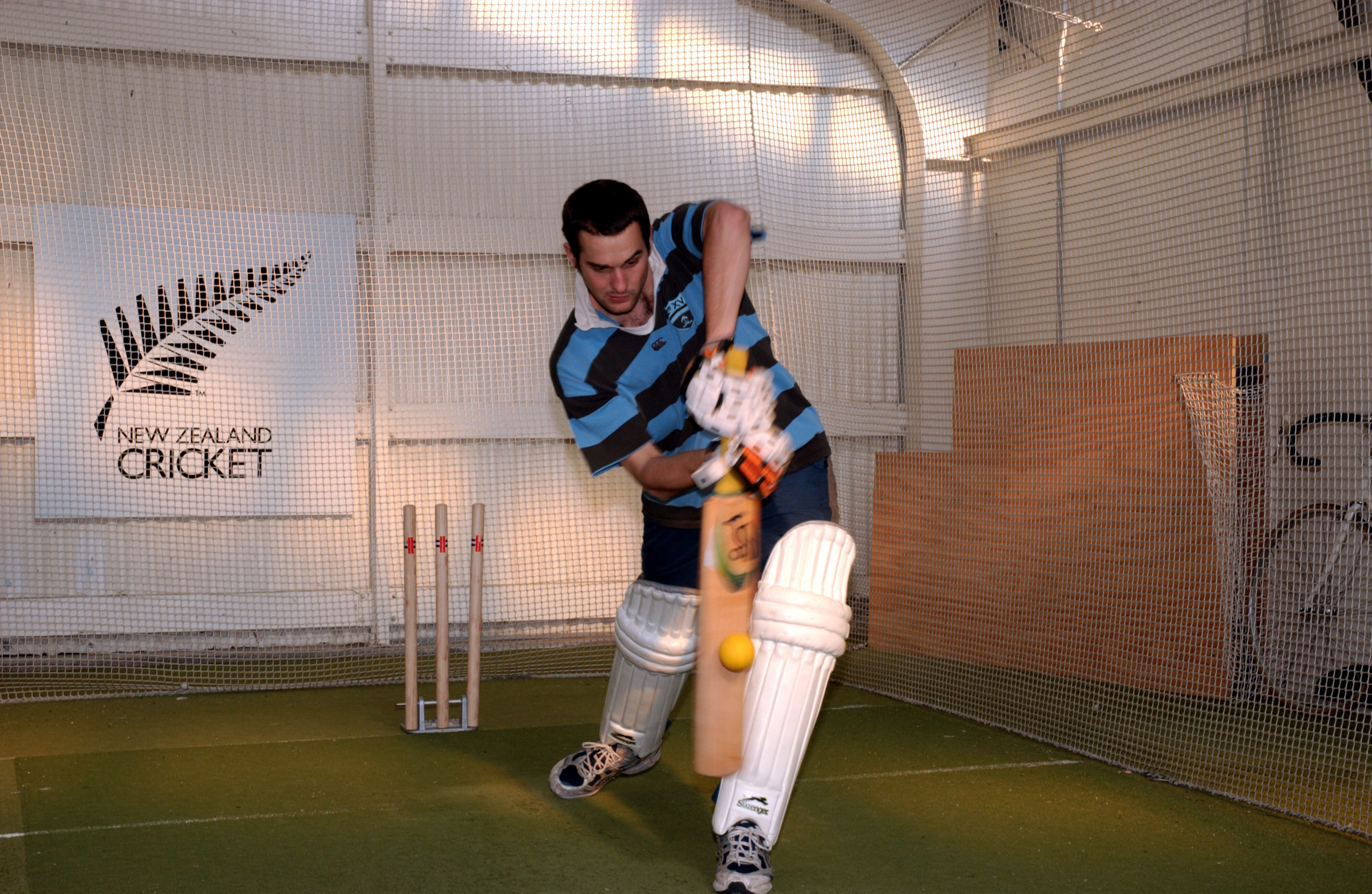 2004-07-27 Richard Wiley batting - Cricket Scholar 01