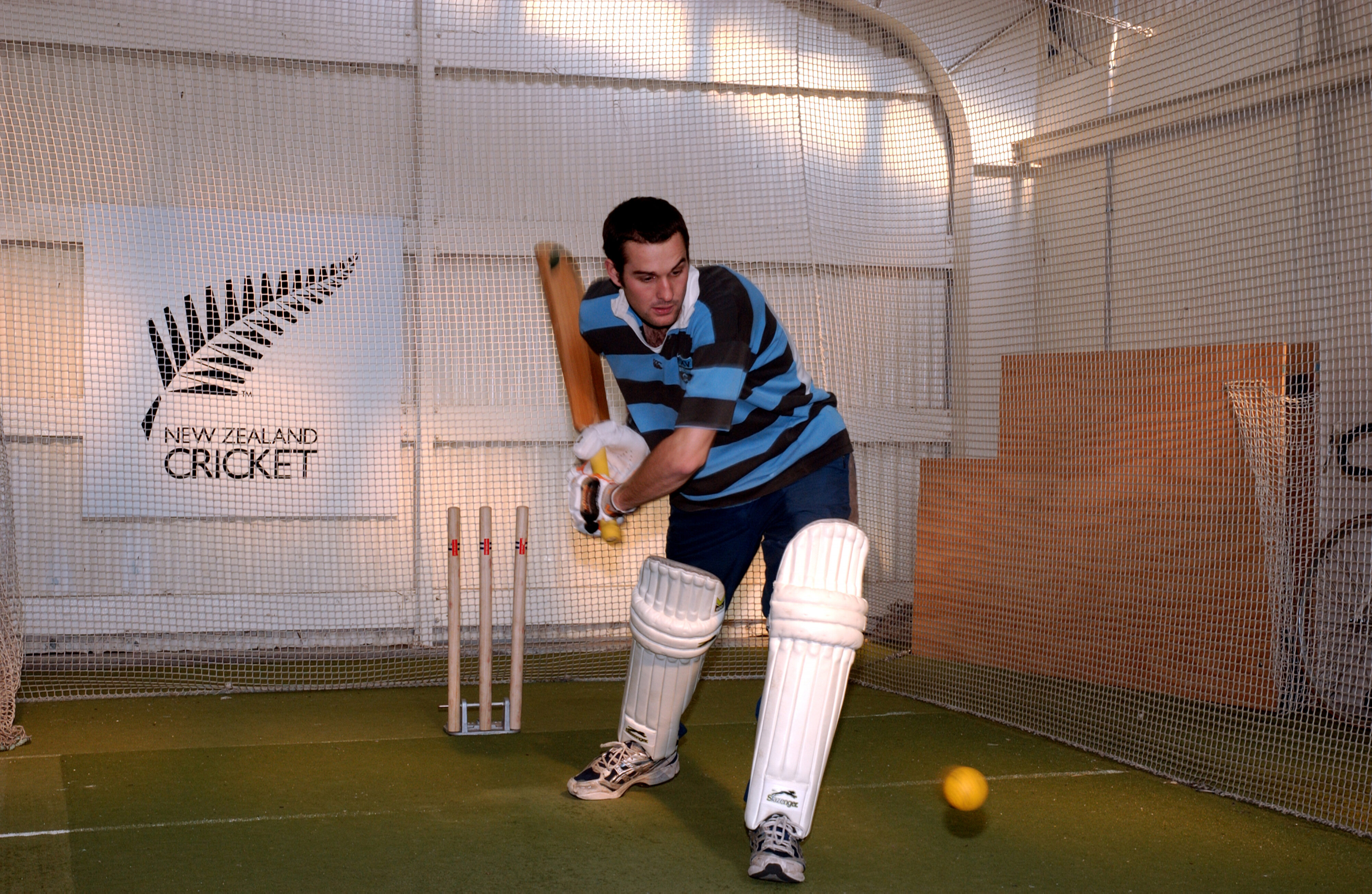 2004-07-27 Richard Wiley batting - Cricket Scholar 02