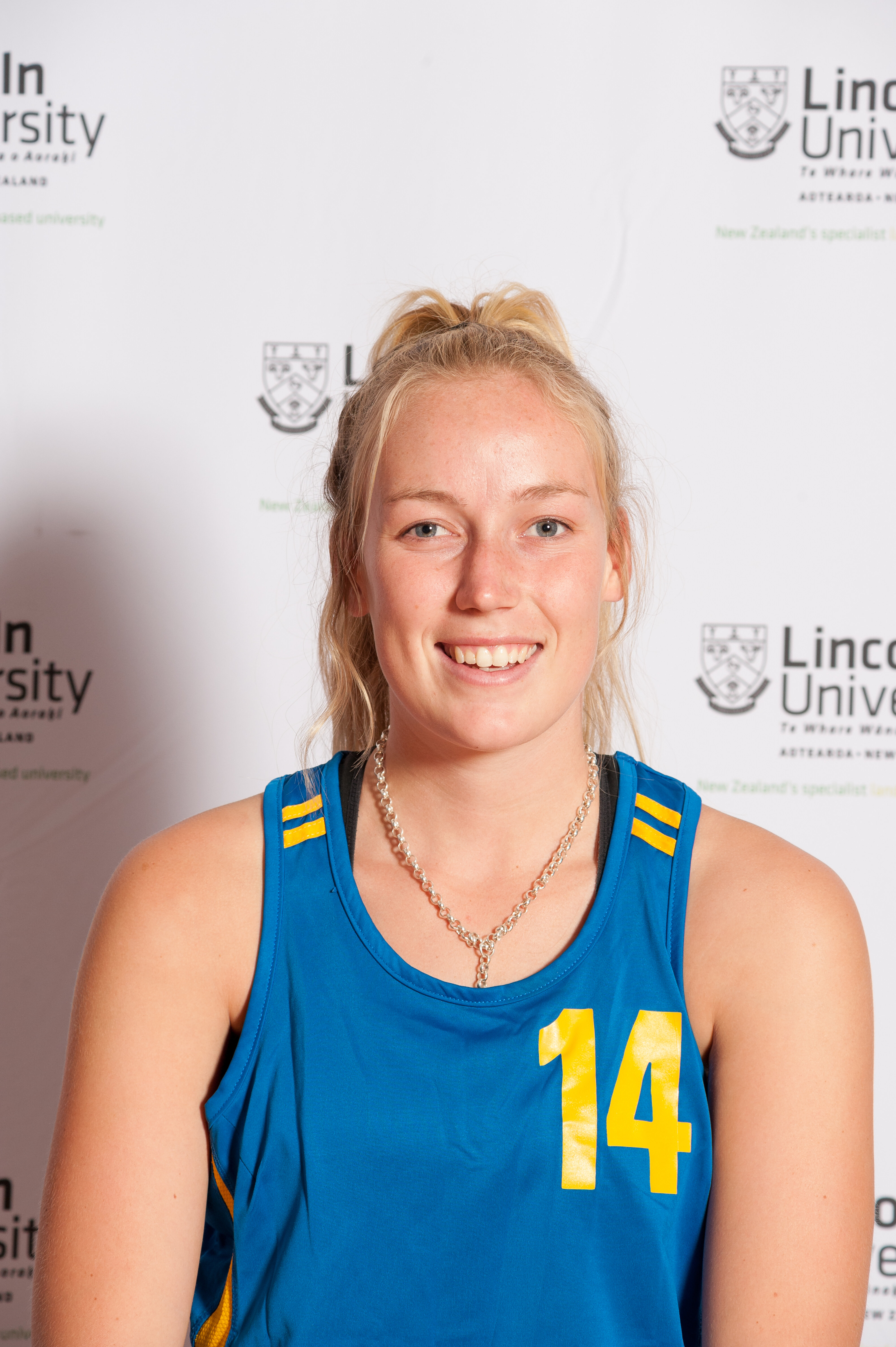 2016 Olivia Amey - Hockey Scholar