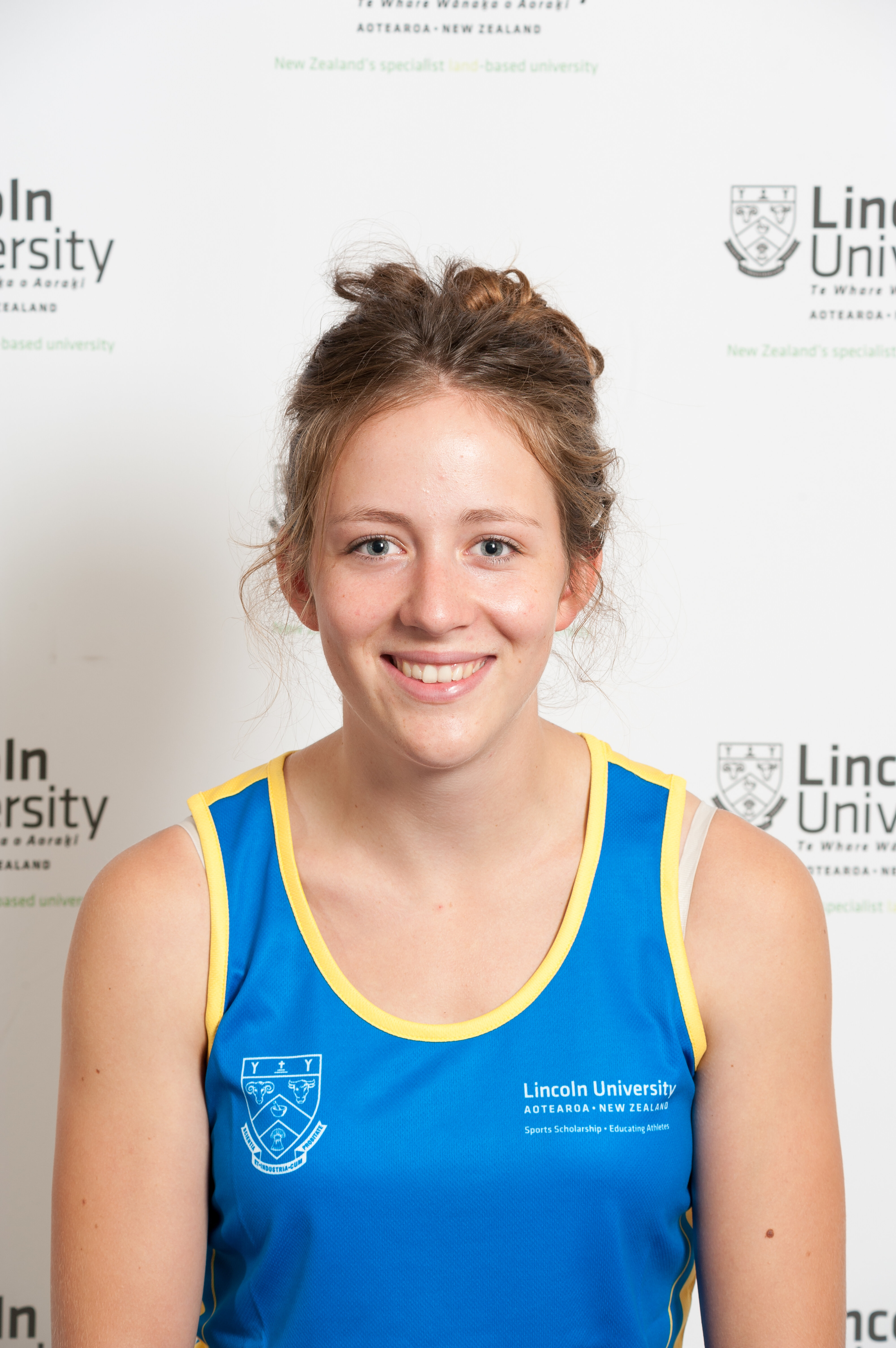 2016 Rose McEwan - Rowing Scholar