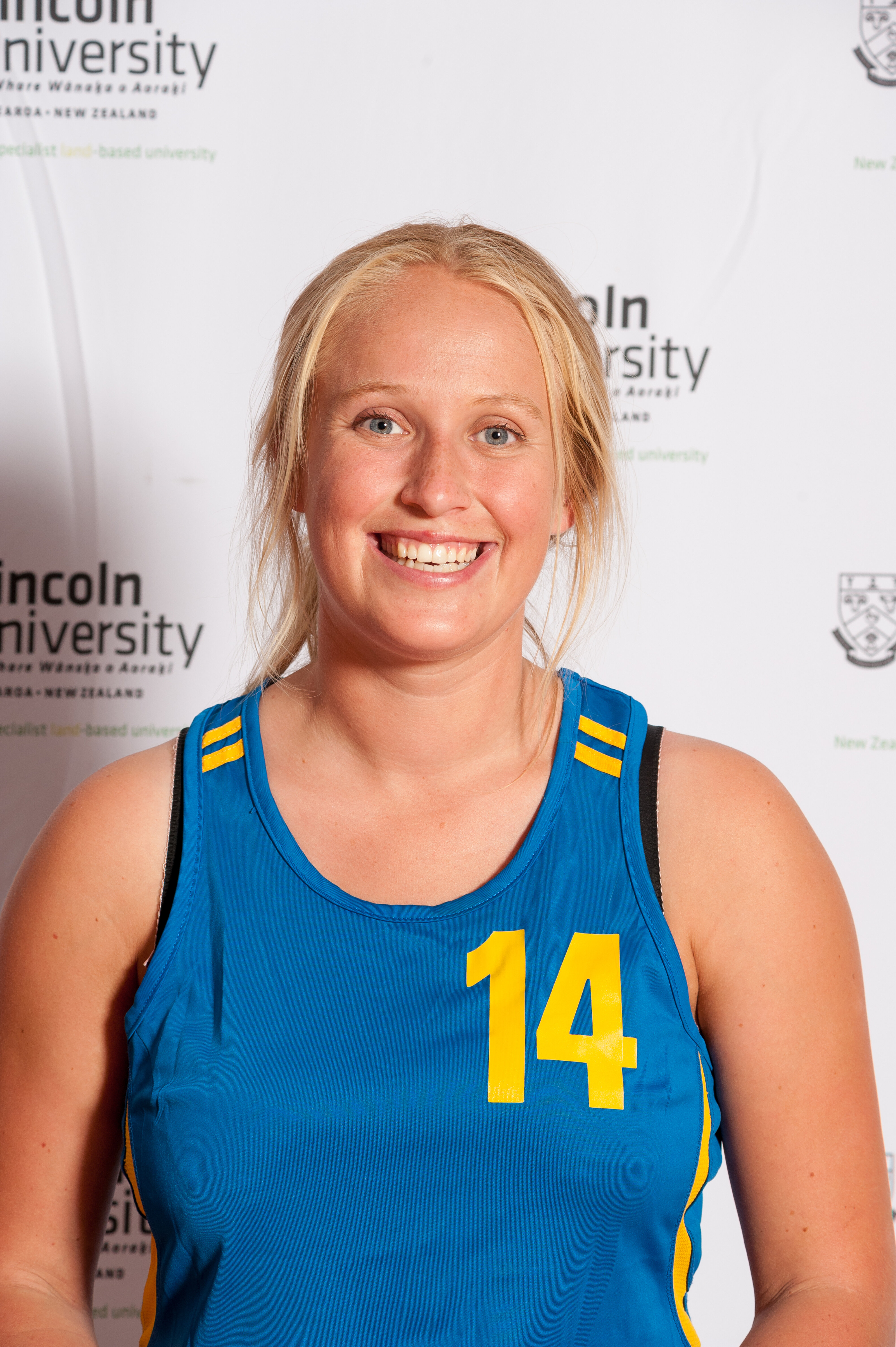 2016 Anna Radovonich - Hockey Scholar