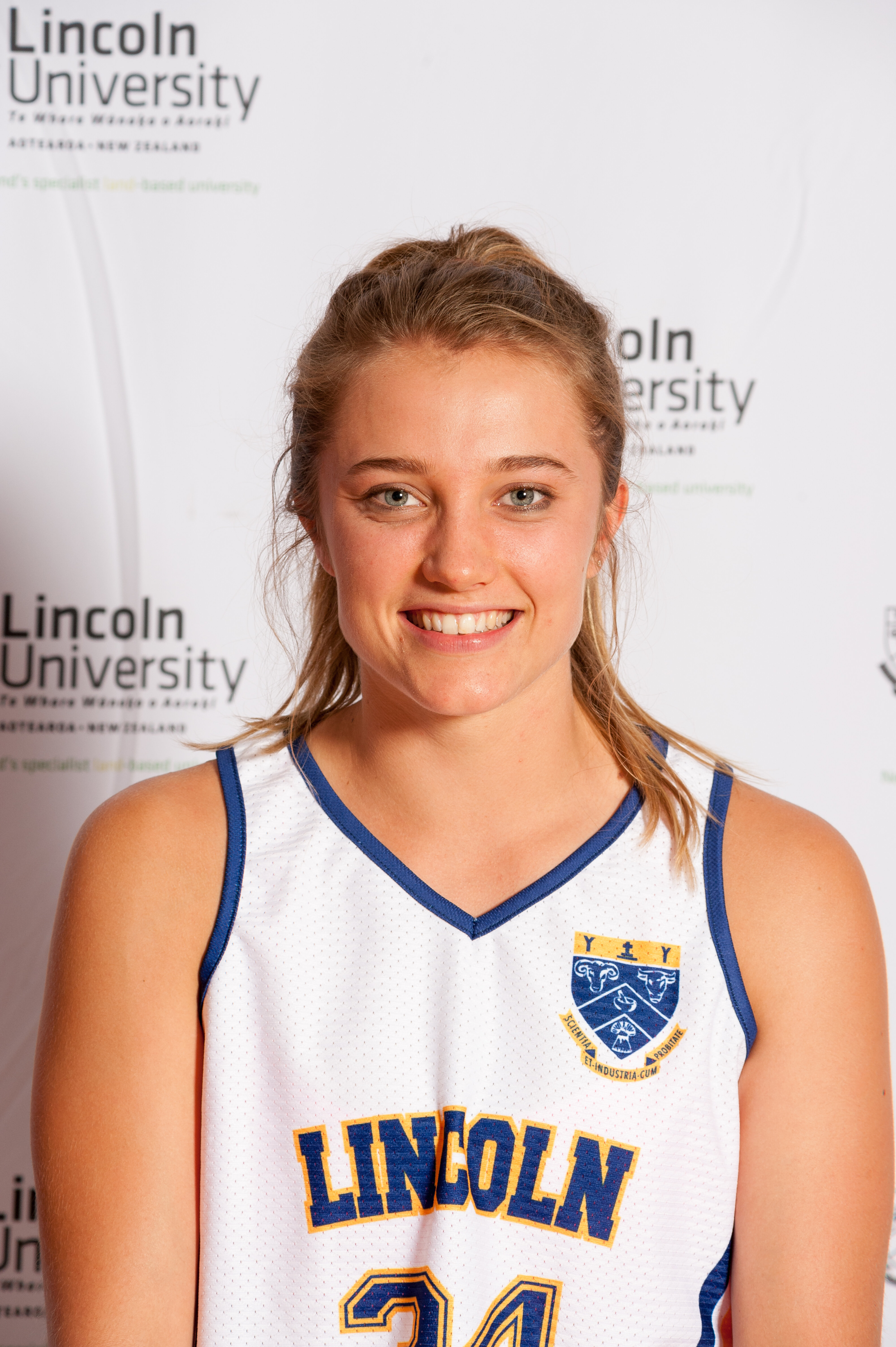 2016 Sophie Schrader - Basketball Scholar