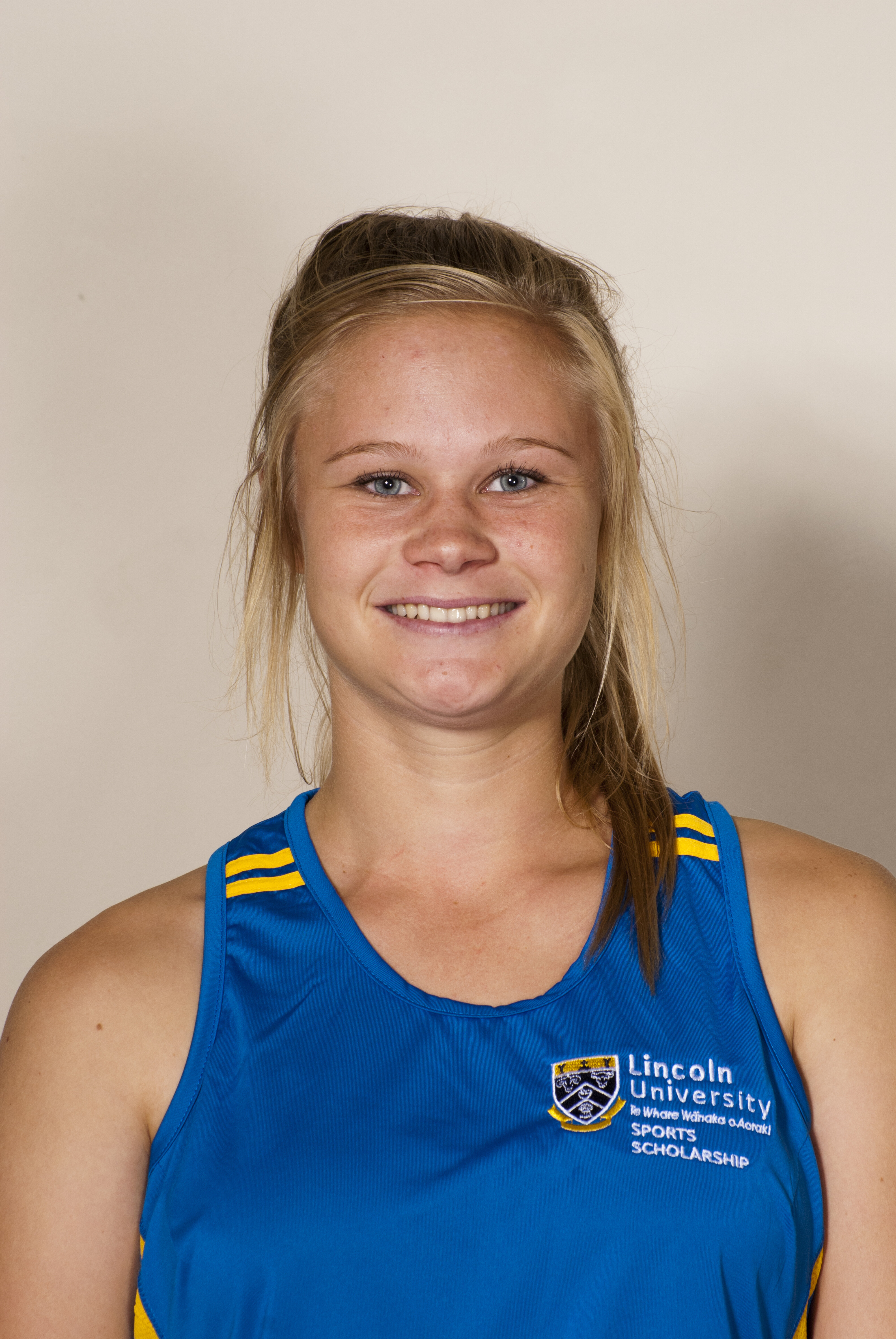 2012 Olivia Busbridge - Netball Scholar