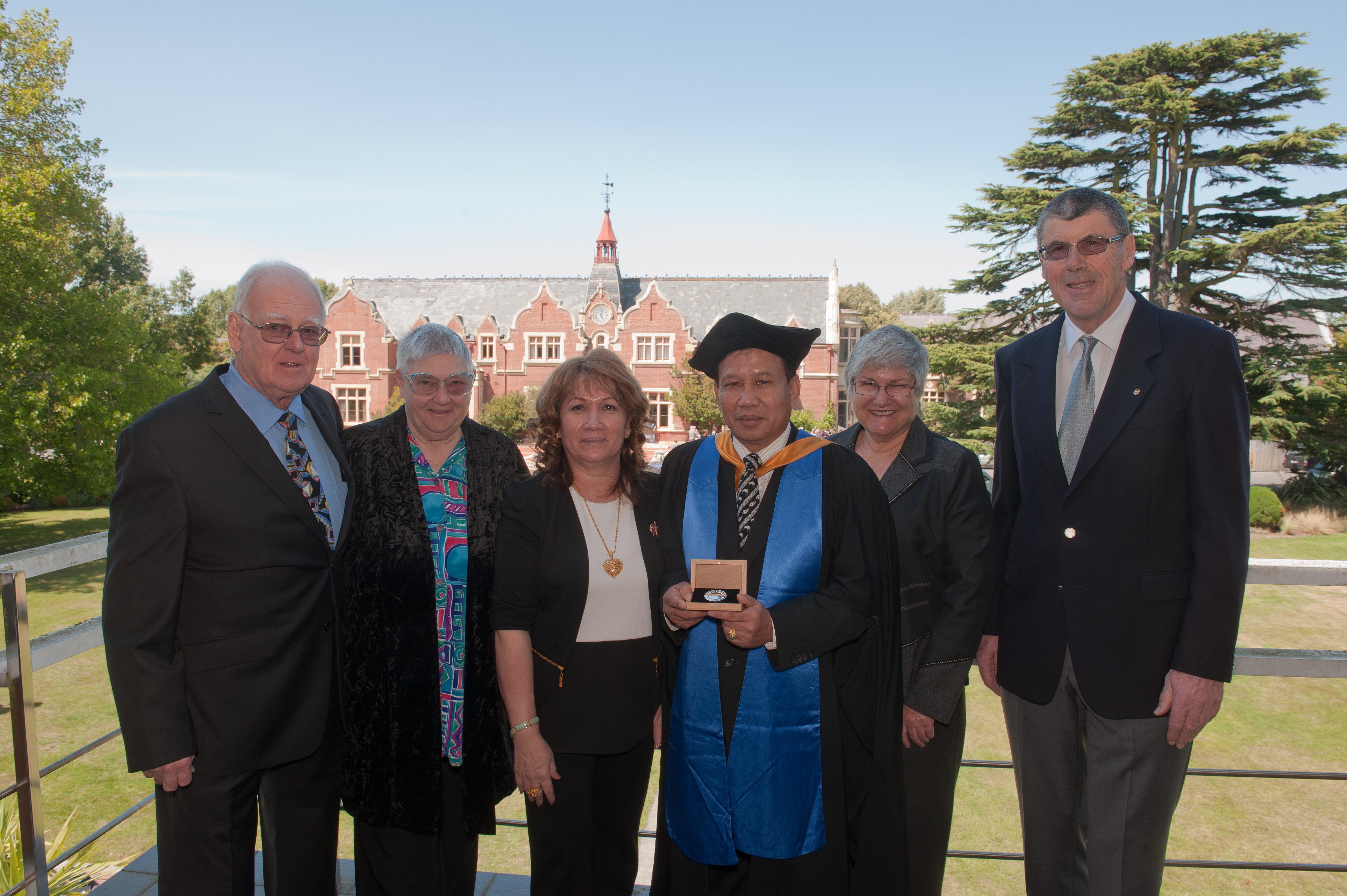 2013 LU Alumni International Medal Presentation 14