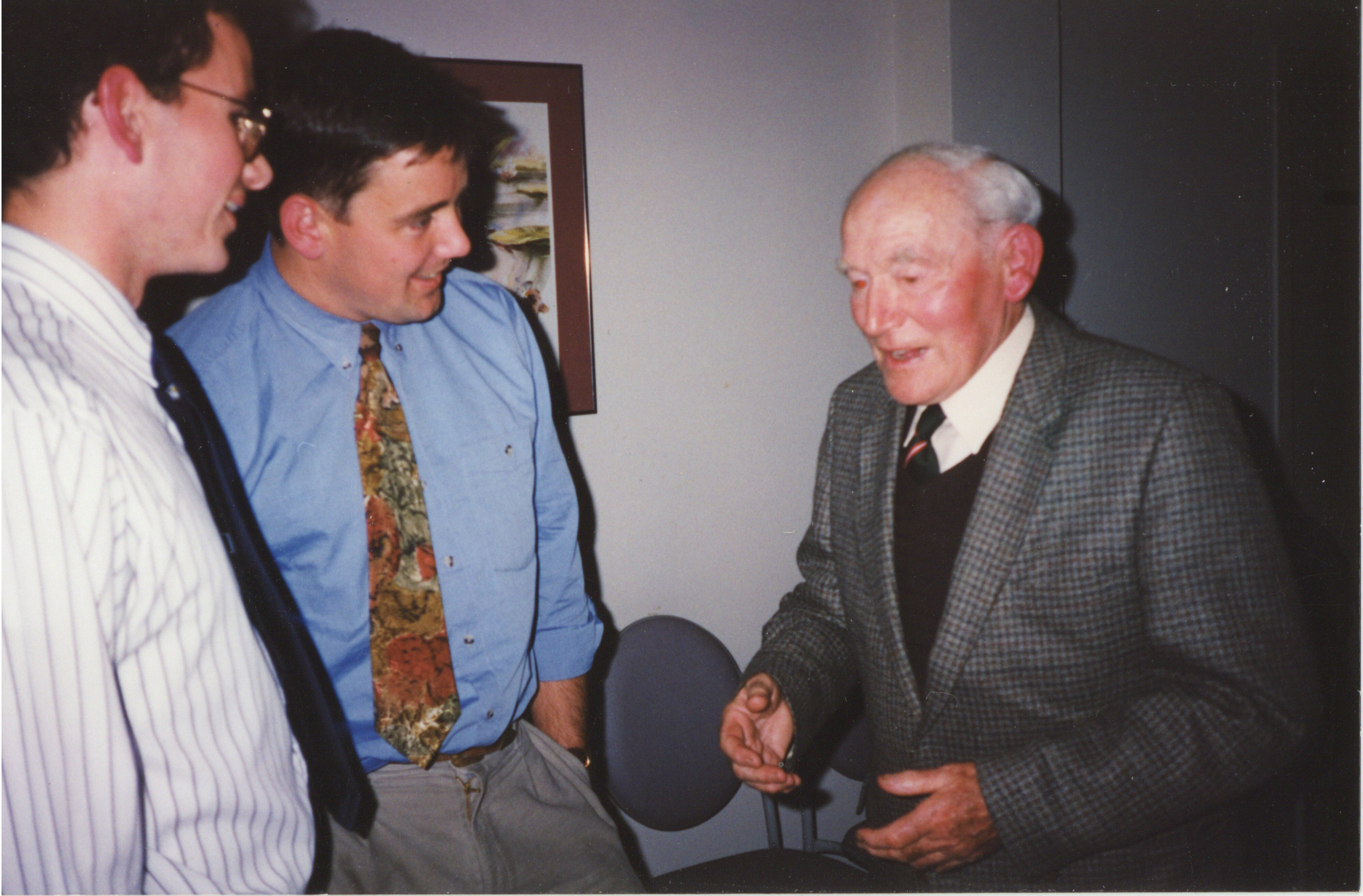 Ivor Batchelor (1930) explained to Chris Williams and Chris Weaver (South Canterbury) at the South Canterbury Reunion, 1993