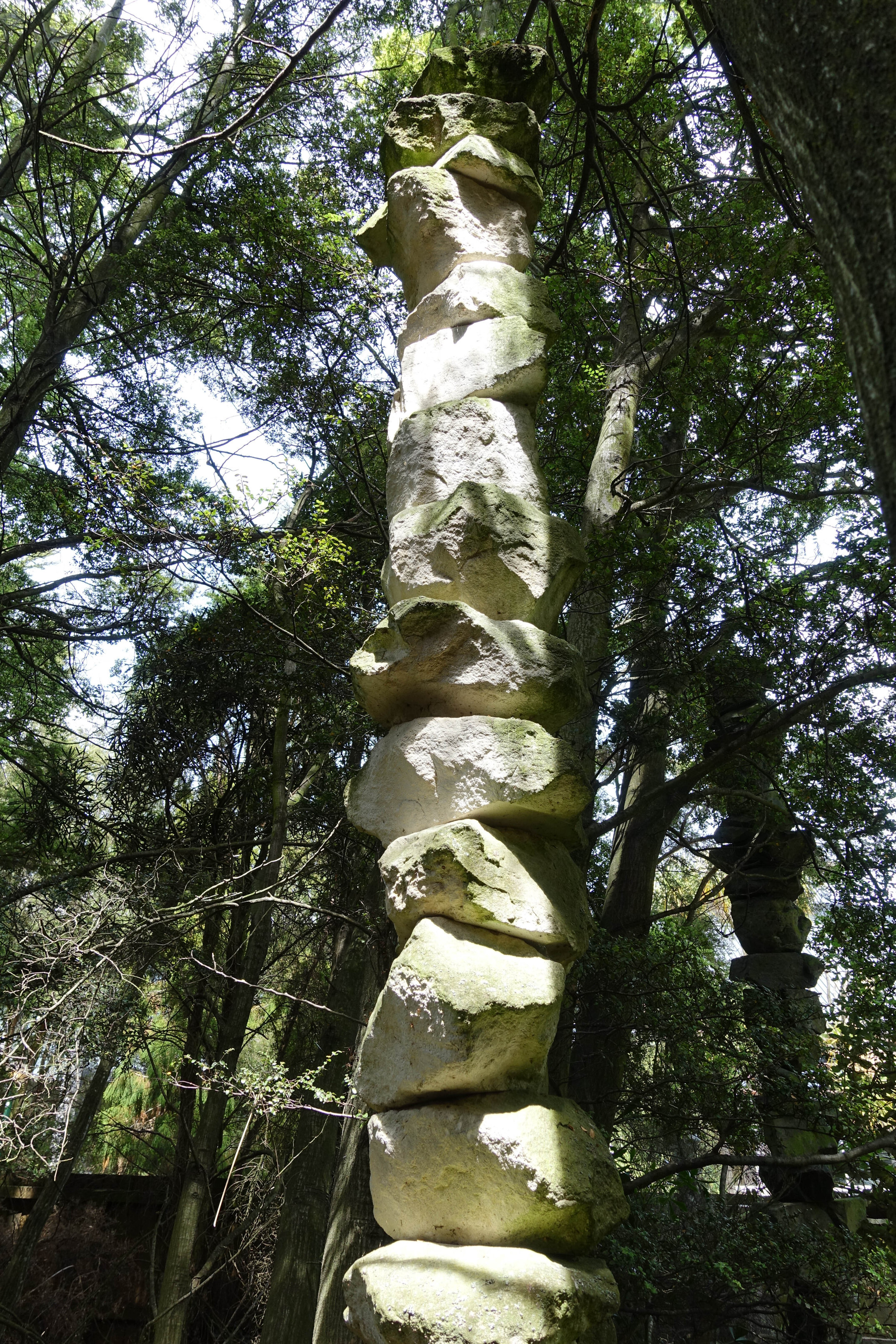 2018 Chris Booth Stone pillar 01