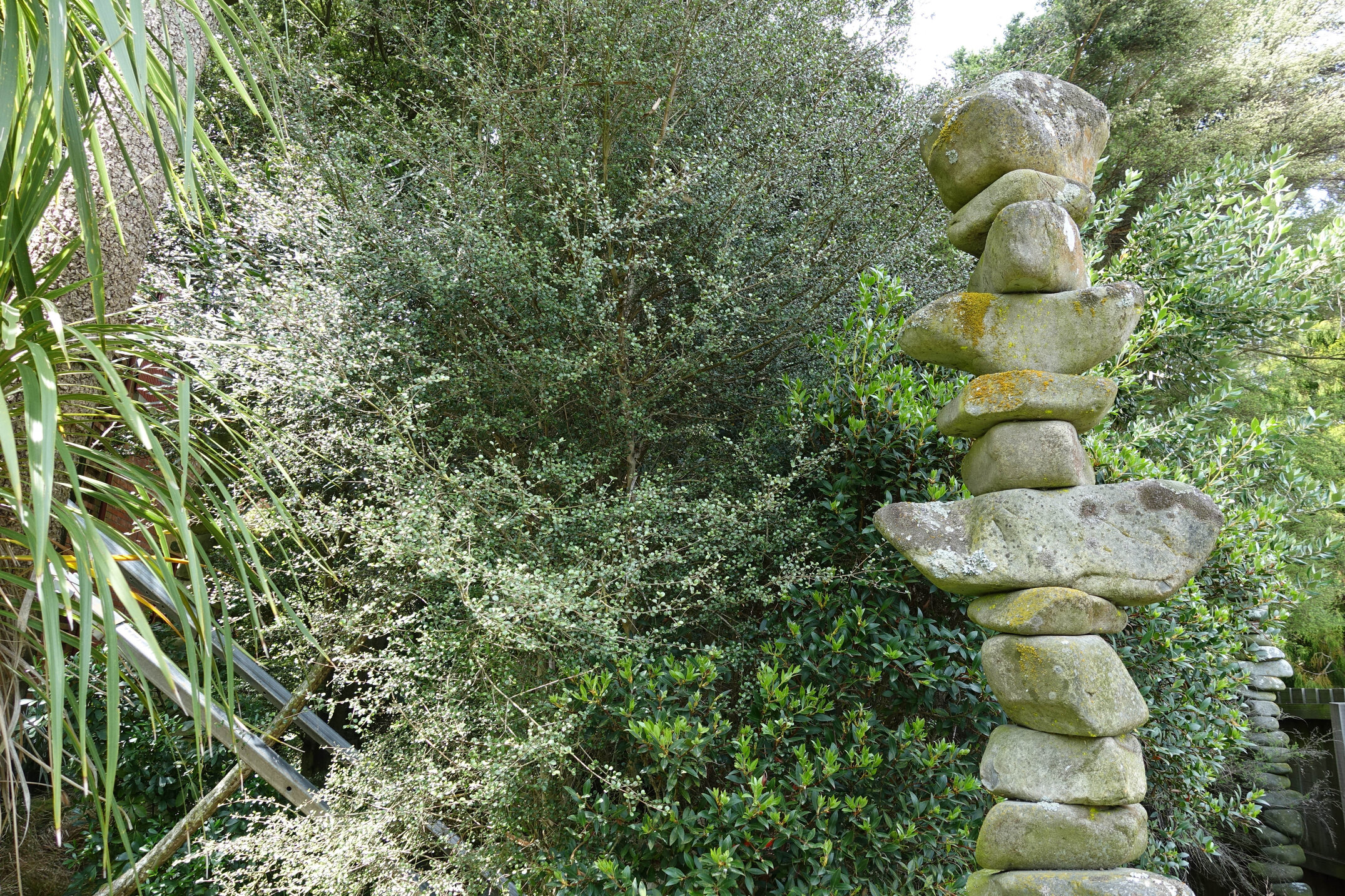 2018 Chris Booth Stone pillar 04