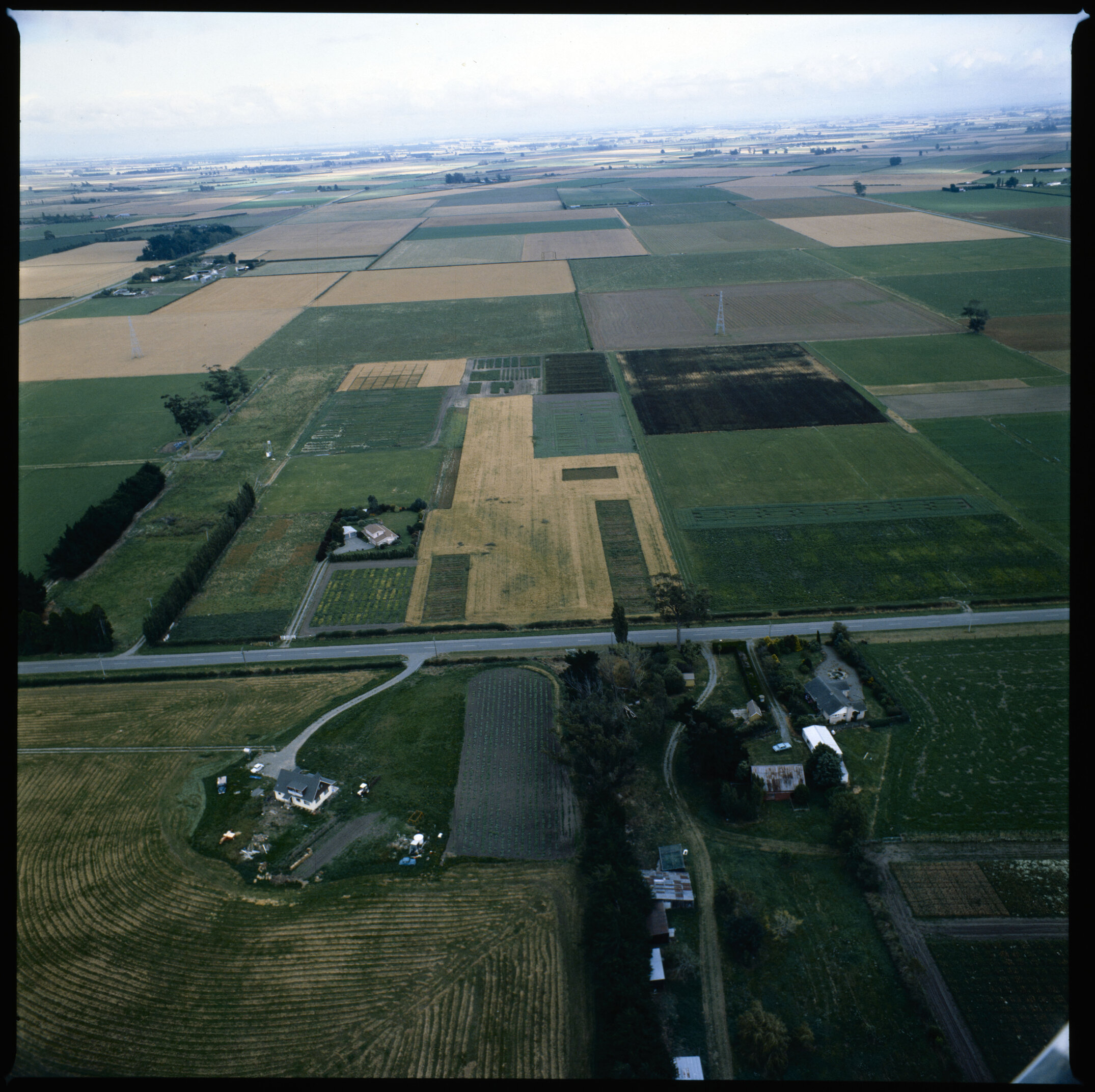 Aerial view of Henley Block, 1984 (01)