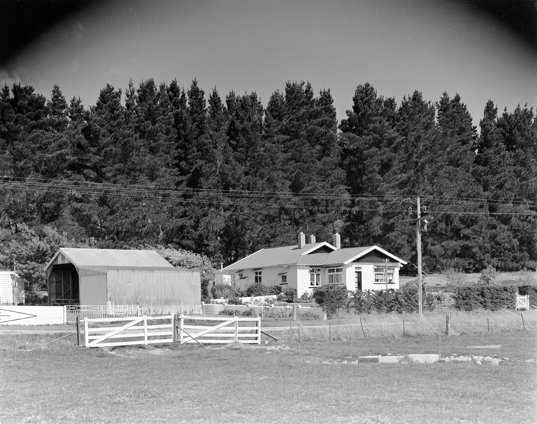 Farmhouse and Outbuildings, Possibly Associated with Lincoln College