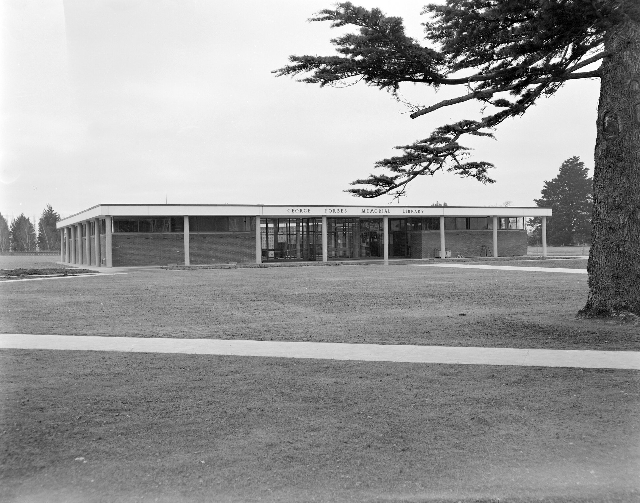 George Forbes Memorial Library shortly after its opening, viewed from near Memorial Hall, Canterbury Agricultural College, circa 1960.