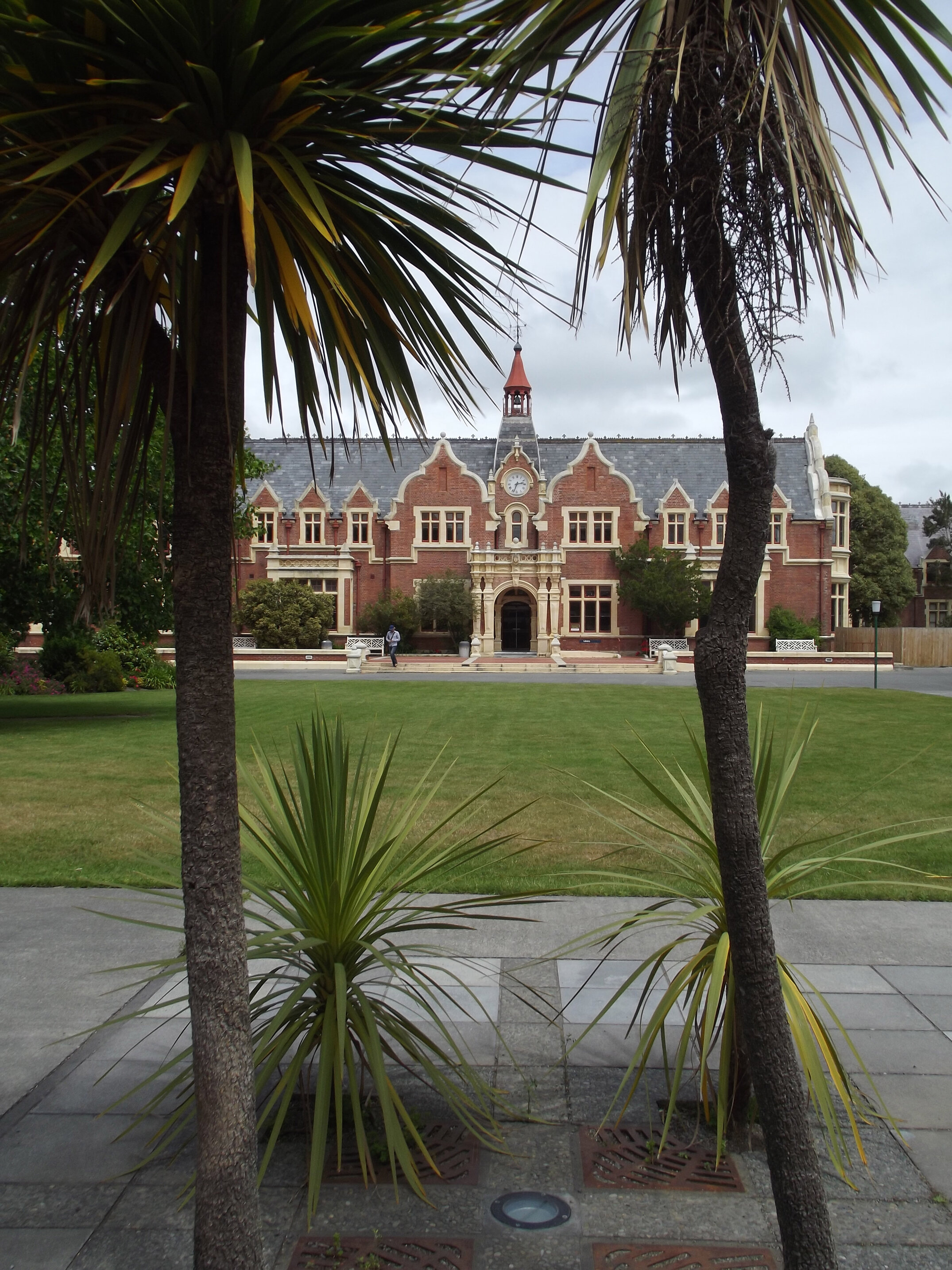 2012 Lincoln campus view  (8)